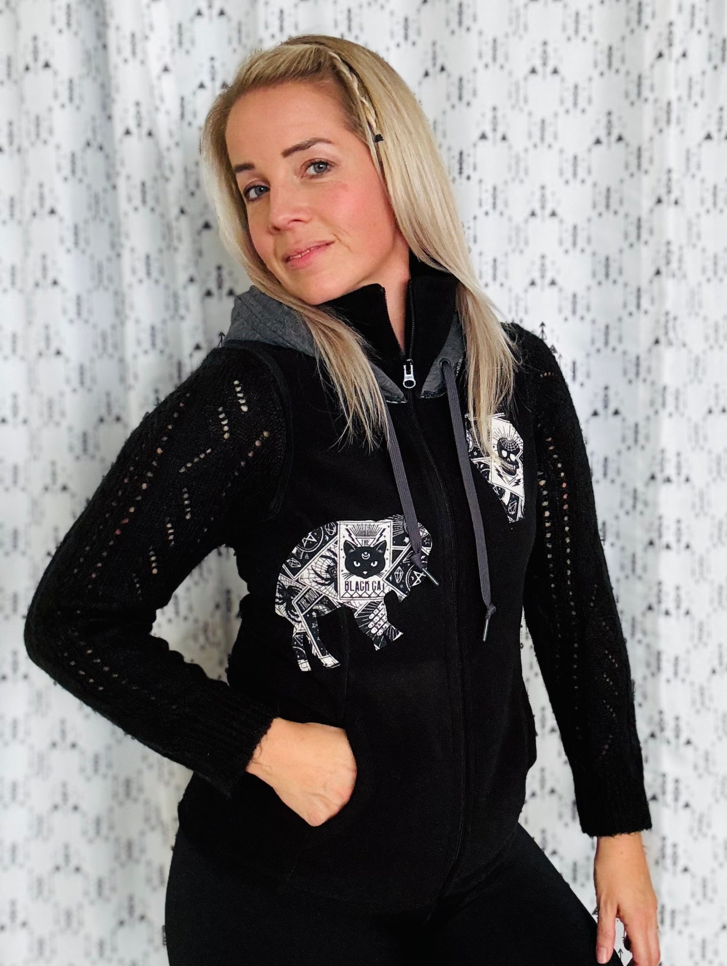 All Hallow’s Eve Buffalo Zip-Up Hoodie Size- Women’s S/M