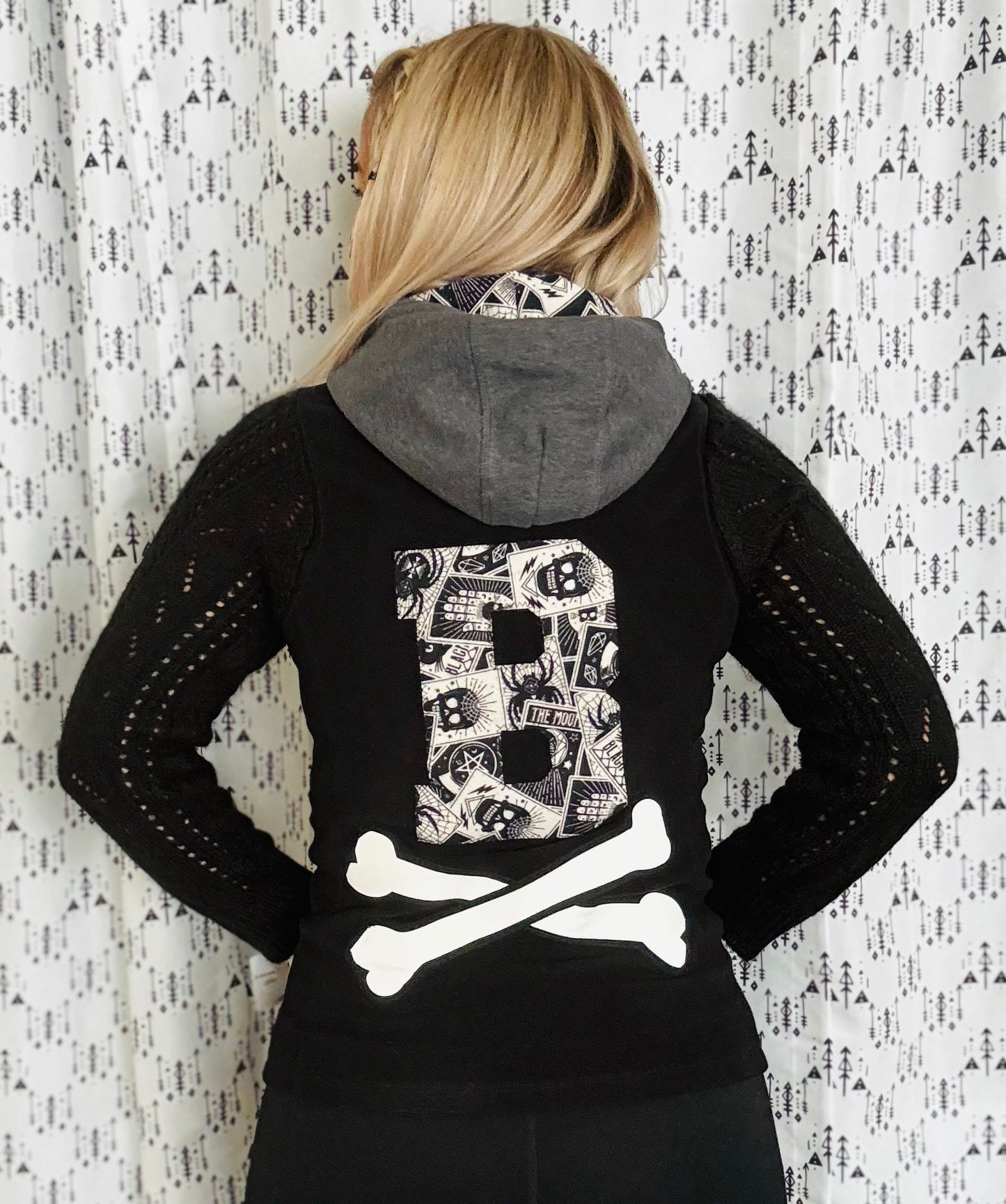 All Hallow’s Eve Buffalo Zip-Up Hoodie Size- Women’s S/M