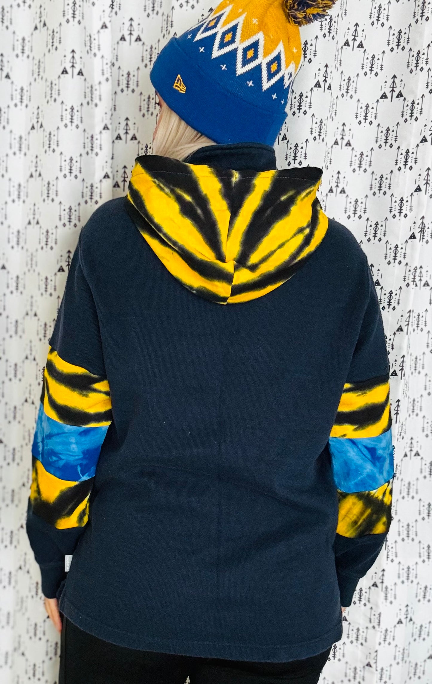 Tie Dye 1/4 Zip Buffalo Hockey Hoodie Size- Unisex S/M