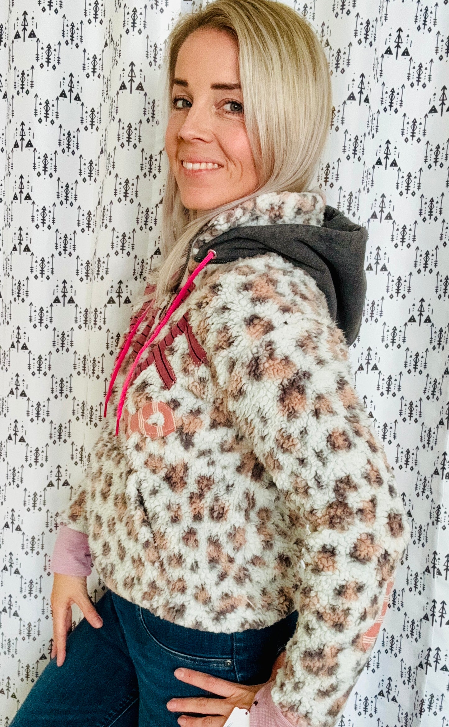 Fuzzy Leopard BUF Pinktober 1/4 Zip Hoodie Size- Women’s S/M