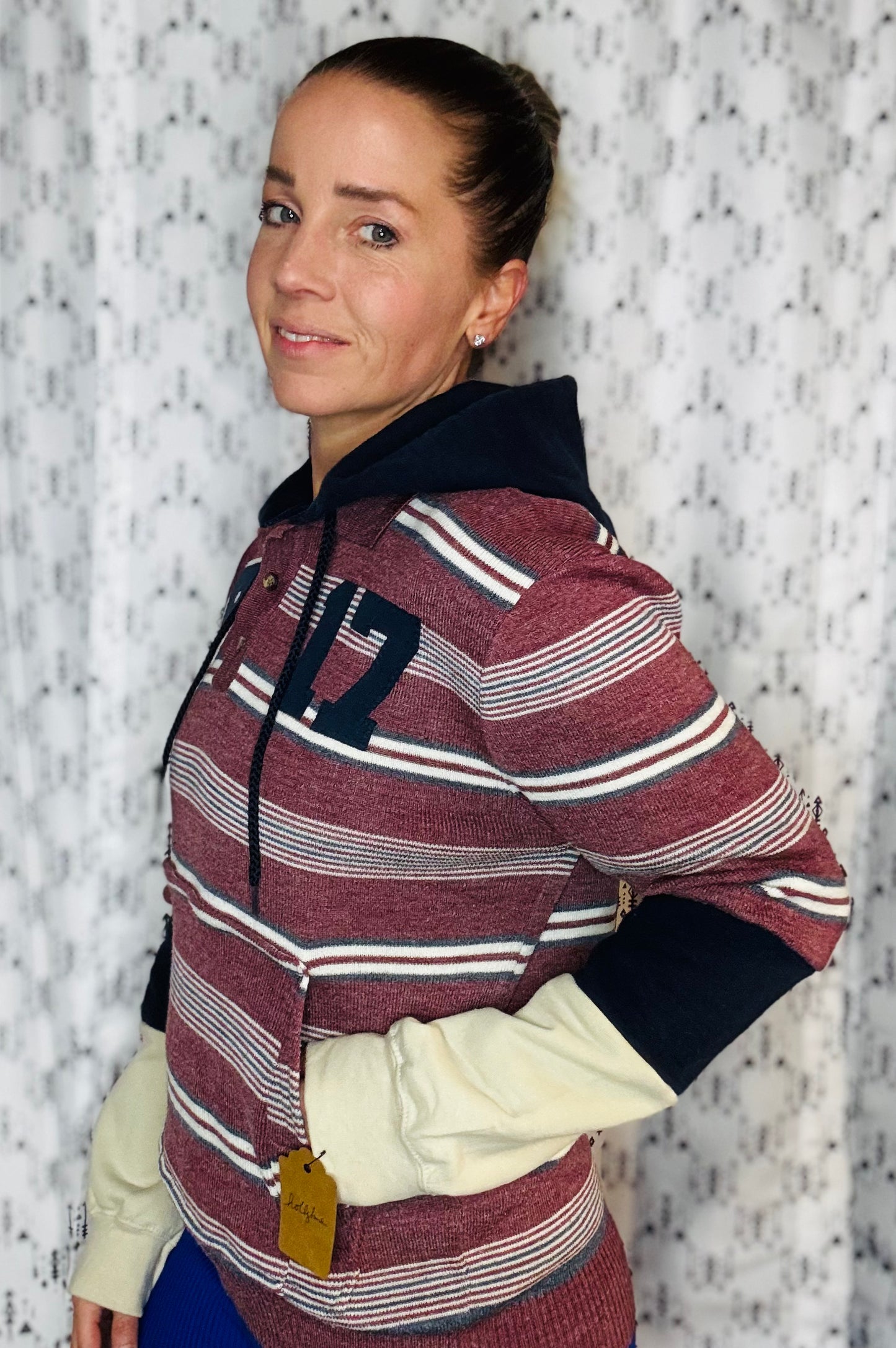 Vintage Red Striped New Balance Allen Sweater Hoodie Size- Unisex S/M