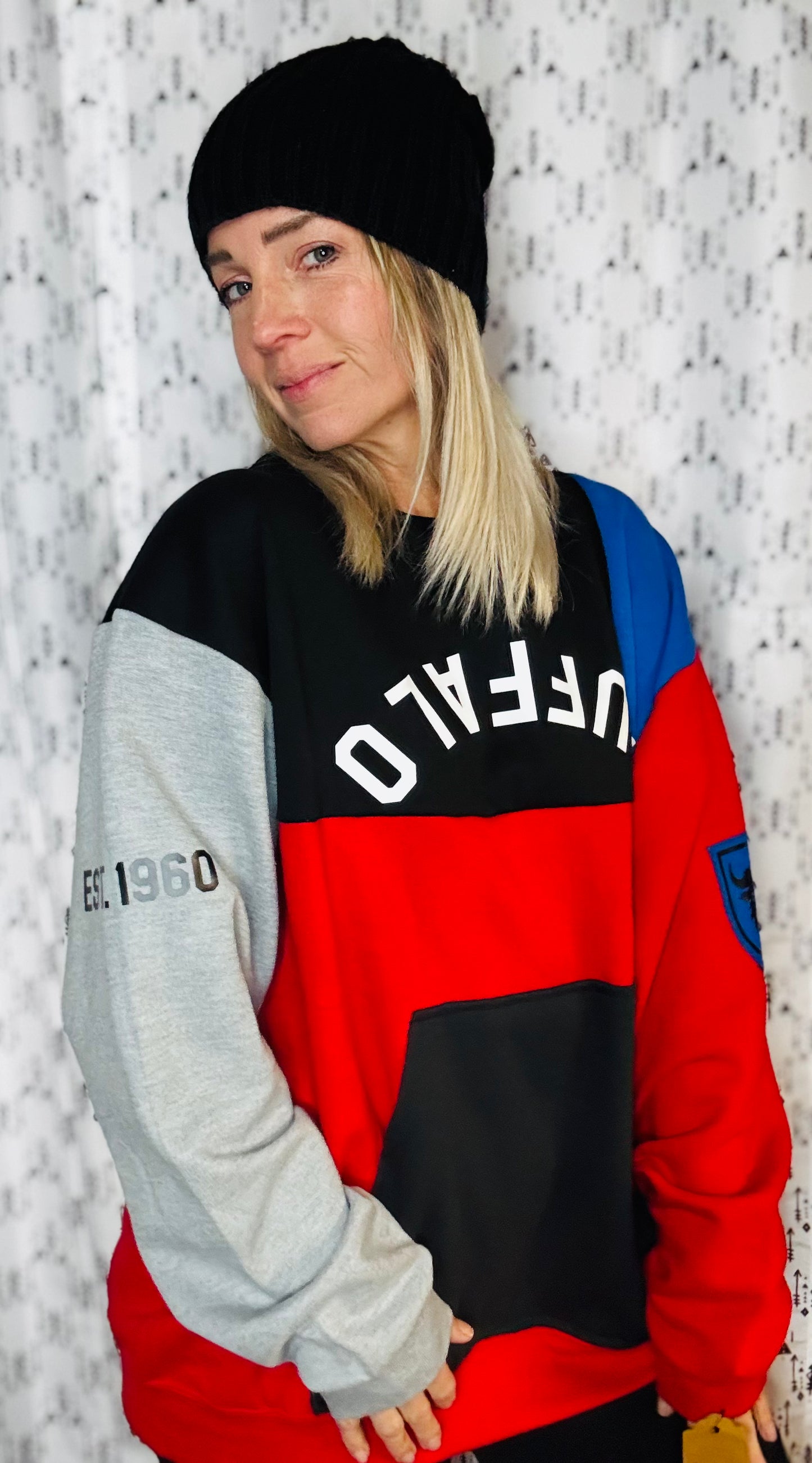 Color-Block 4 Buffalo Crewneck Size- Unisex L/XL