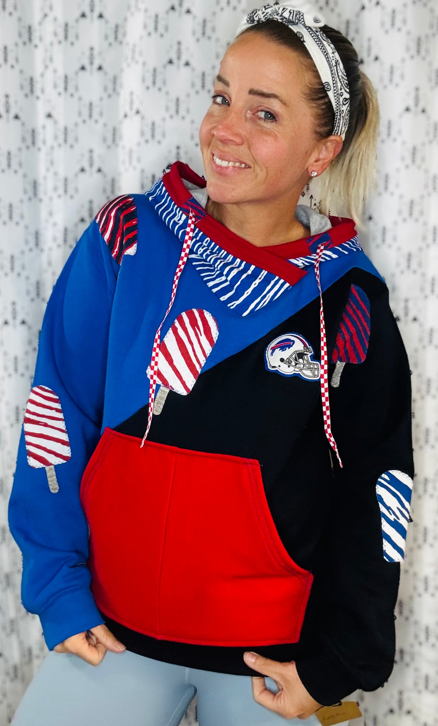 Color-Blocked Zubaz Popsicle Hoodie Unisex-S/M