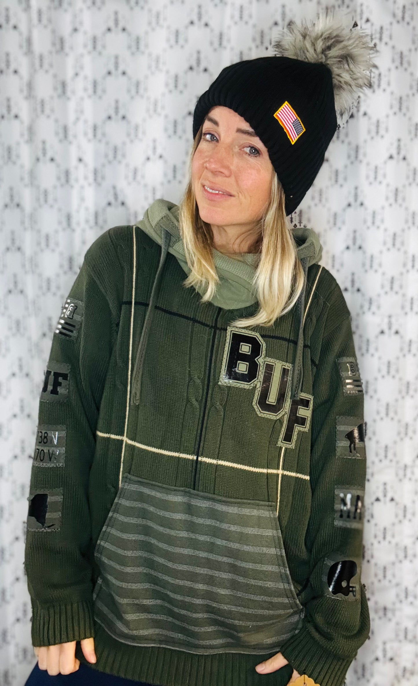 Olive Salute Buffalo Hoodie Sweater Size Unisex-M/L