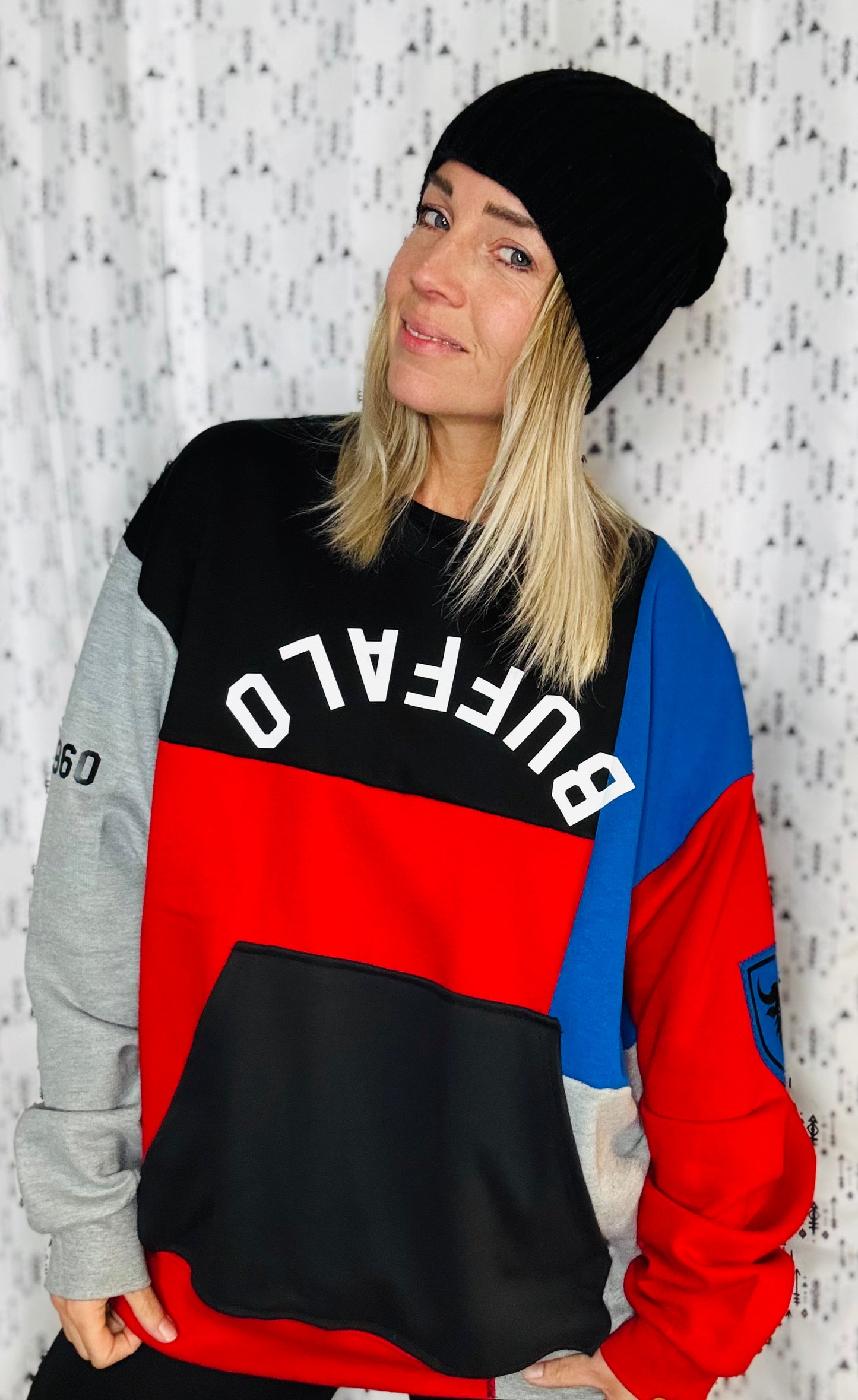 Color-Block 4 Buffalo Crewneck Size- Unisex L/XL