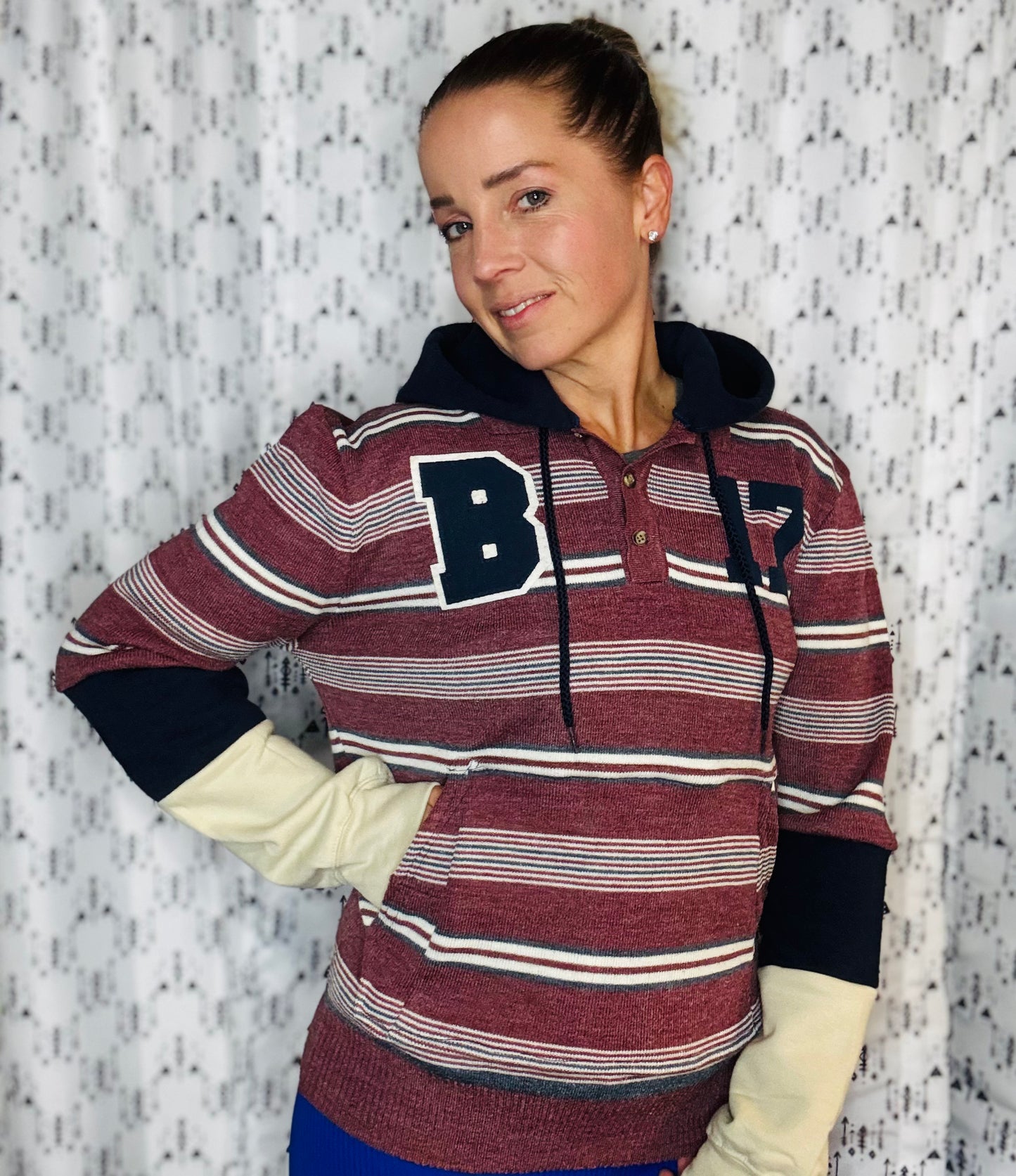 Vintage Red Striped New Balance Allen Sweater Hoodie Size- Unisex S/M
