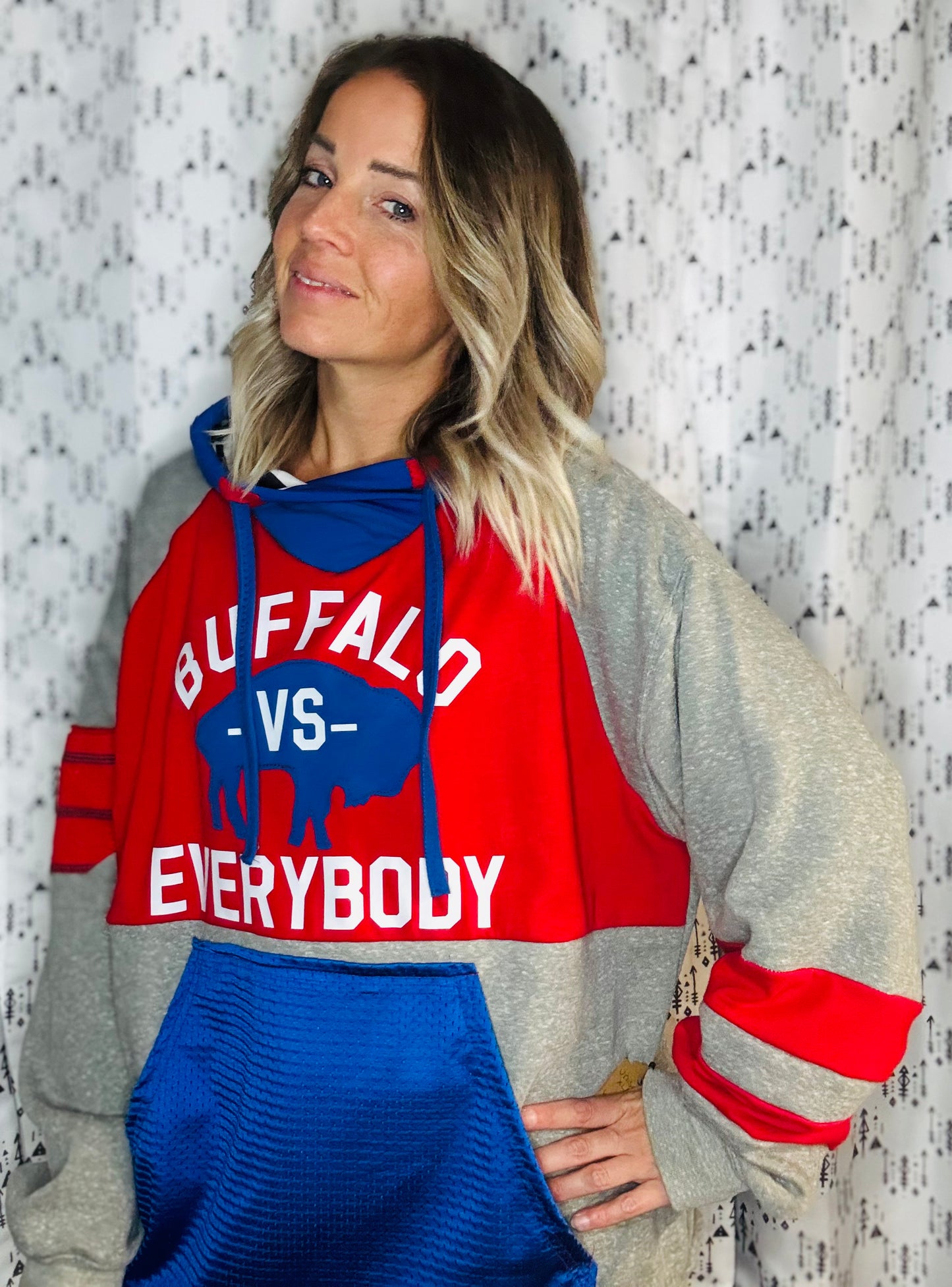 Color-Block Buffalo Vs Everybody Hoodie Size- Unisex XL/2X