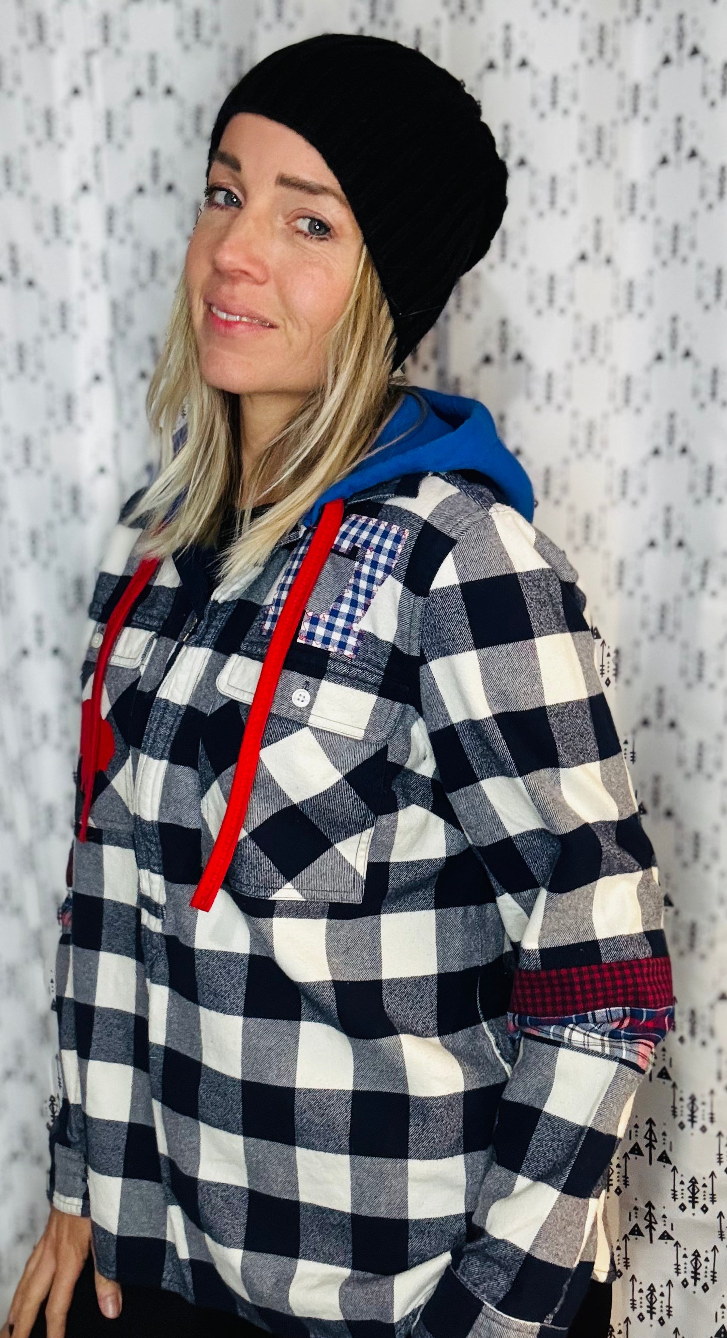 Blue & White Check Flannel Allen Football 1/2 Zip Size- Women’s L/XL