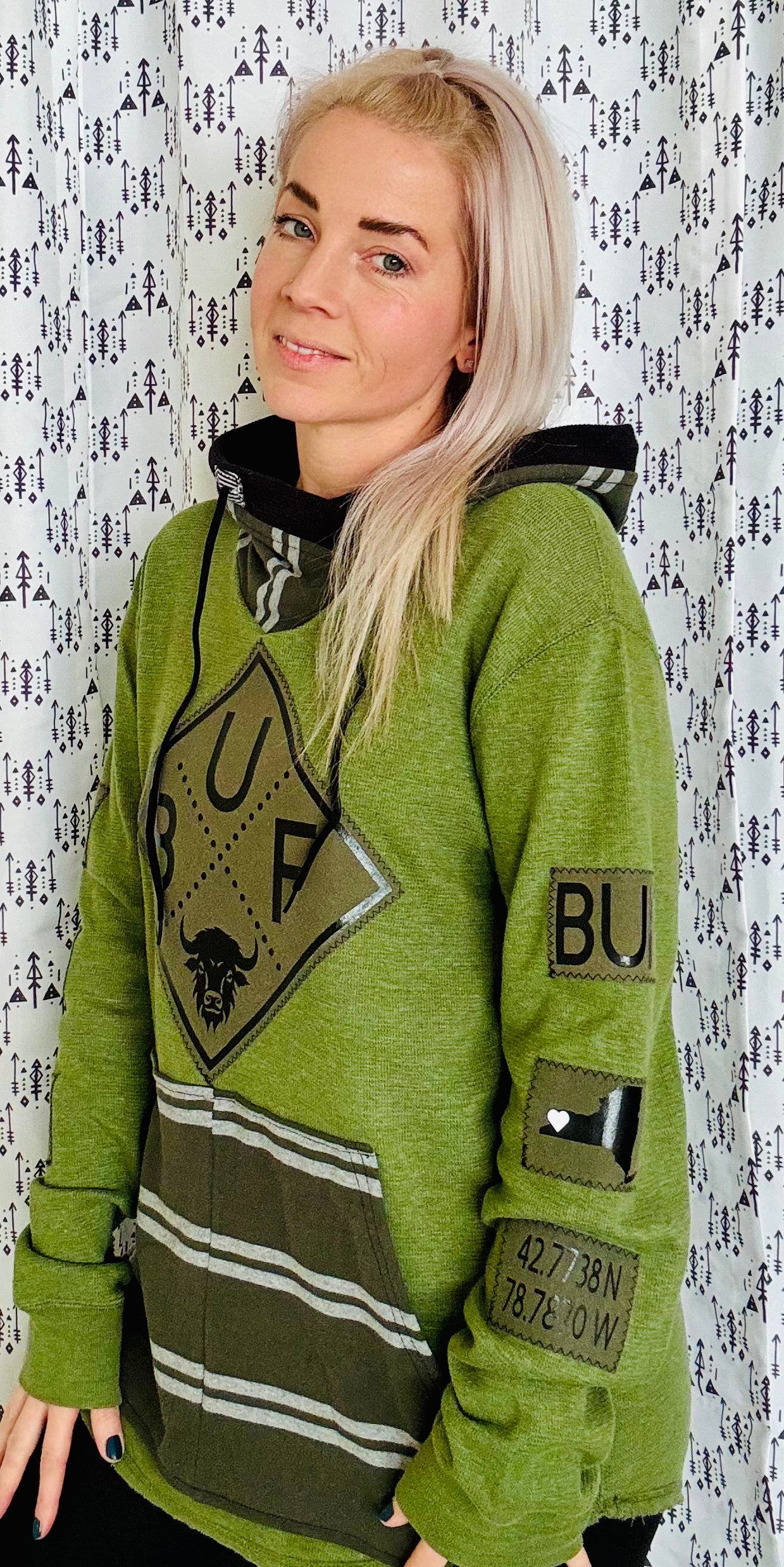 Green Salute Buffalo Hoodie Sweater Size Unisex S/M