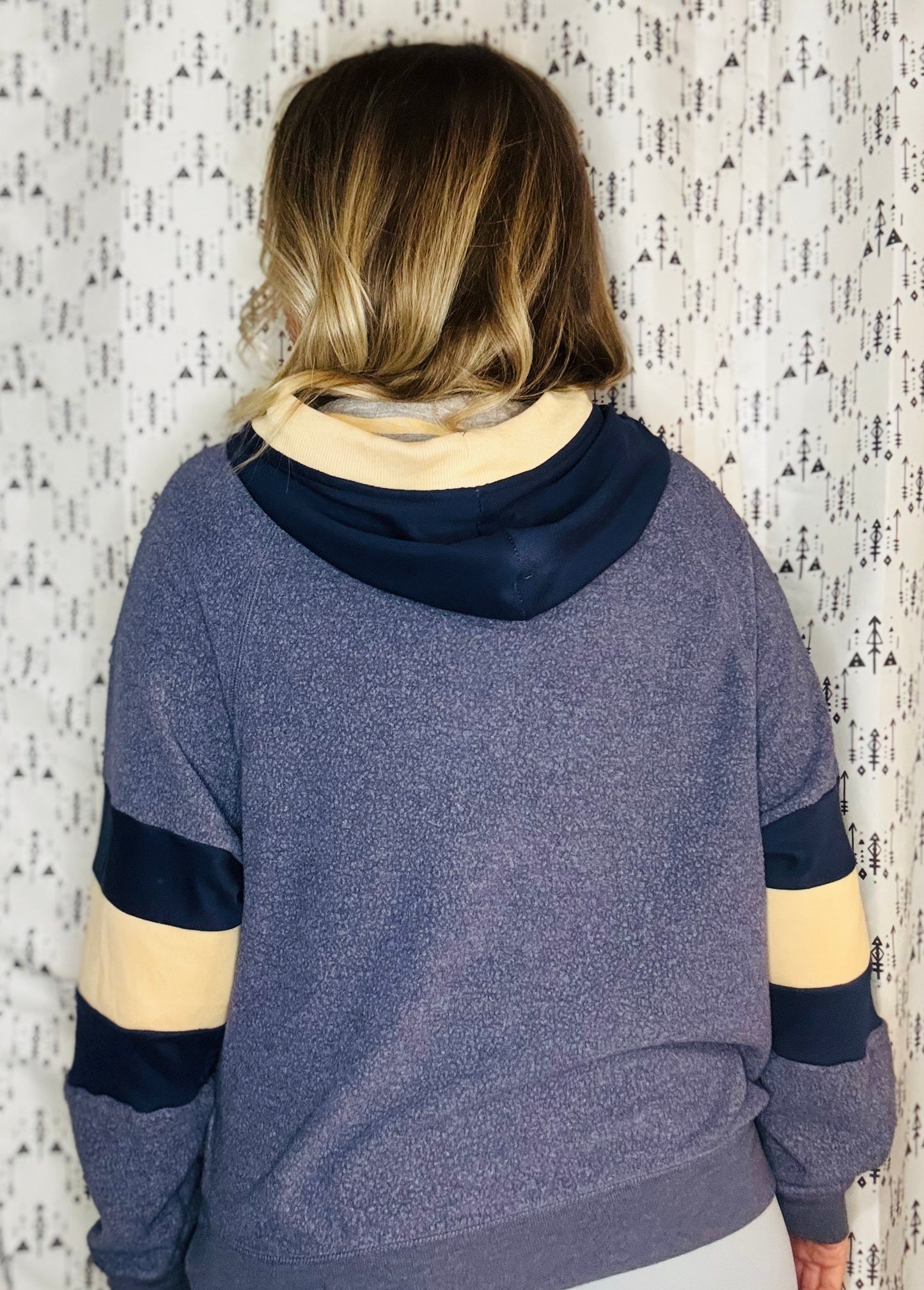 Navy Irish Football Crop Hoodie Size-Women’s M/L