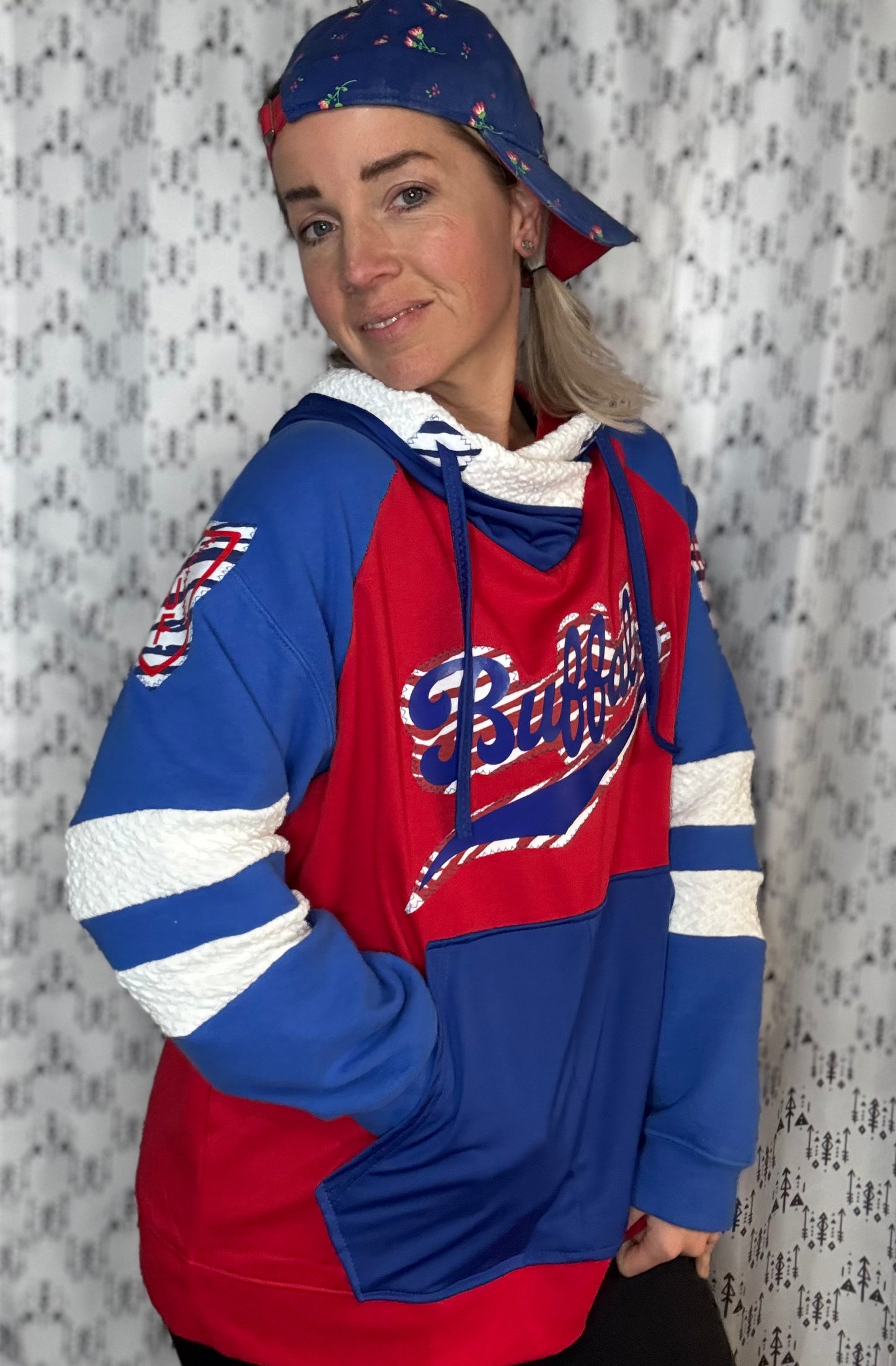 Buffalo Ball Raglan Hoodie Unisex-L/XL