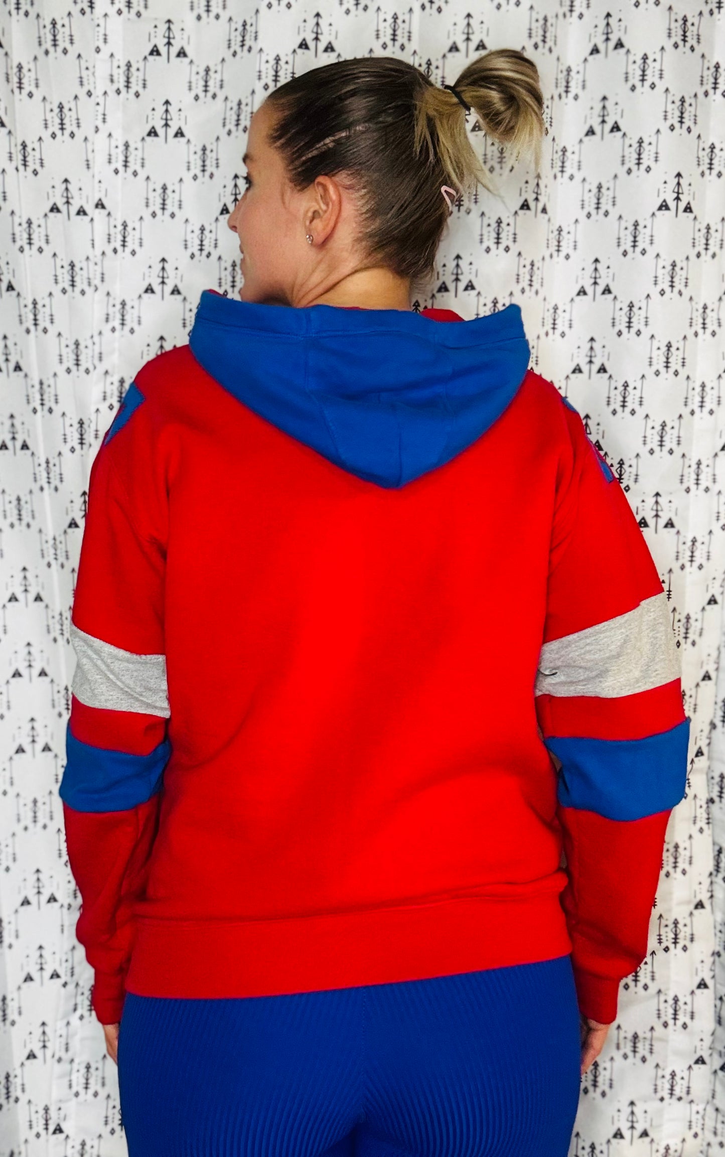 Red Shout Buffalo Allen Hoodie- Women's Size M/L