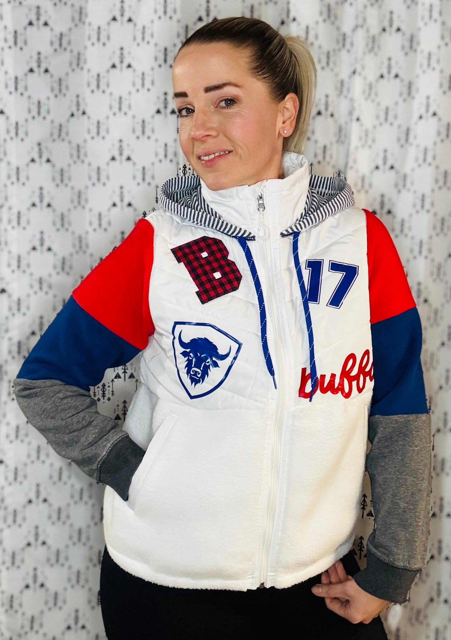 White Puffy & Fleece Buffalo Football JA17 Jacket Women's-L/XL