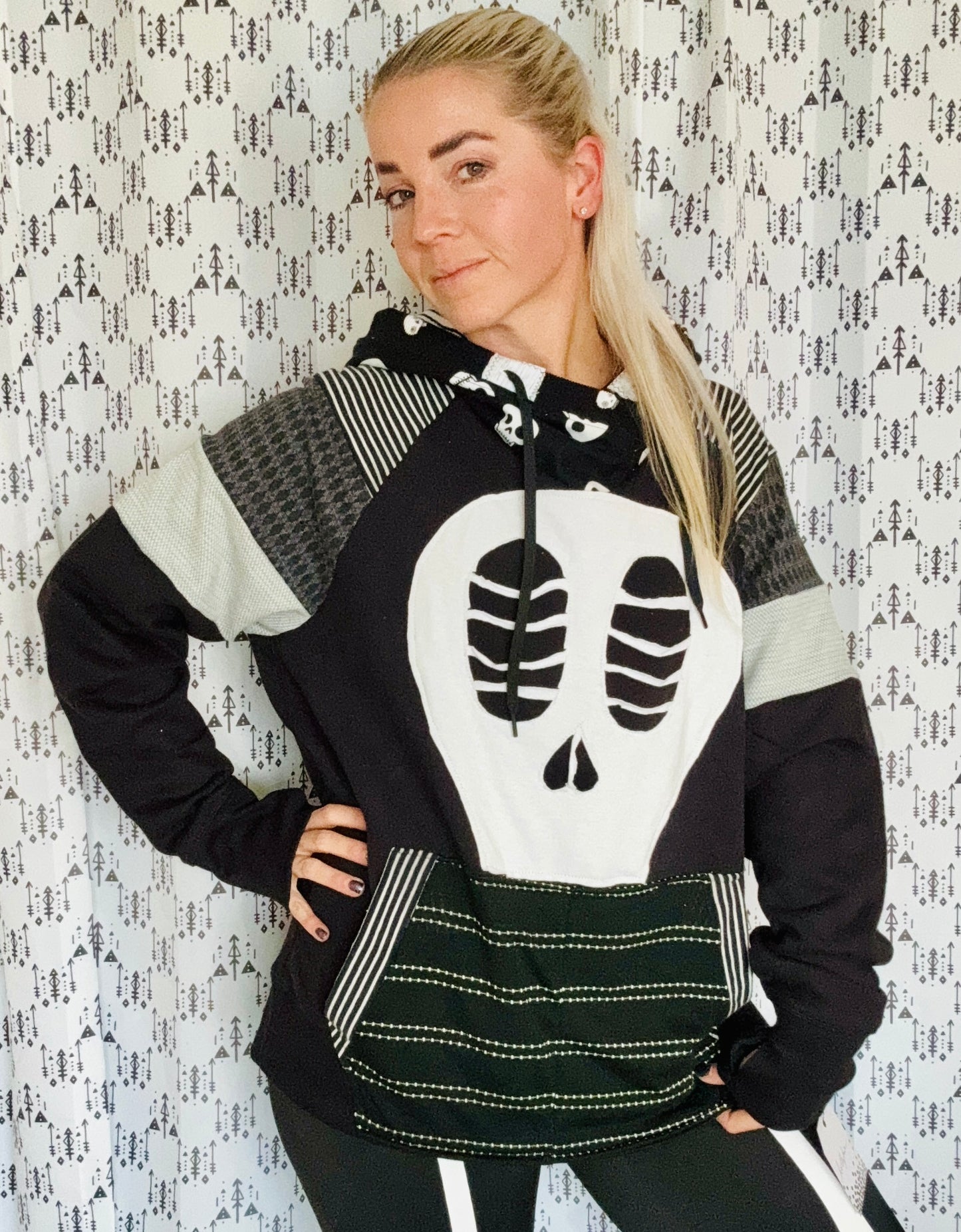 All Skulls 2 Custom Hoodie Size- Women’s- XL/2X