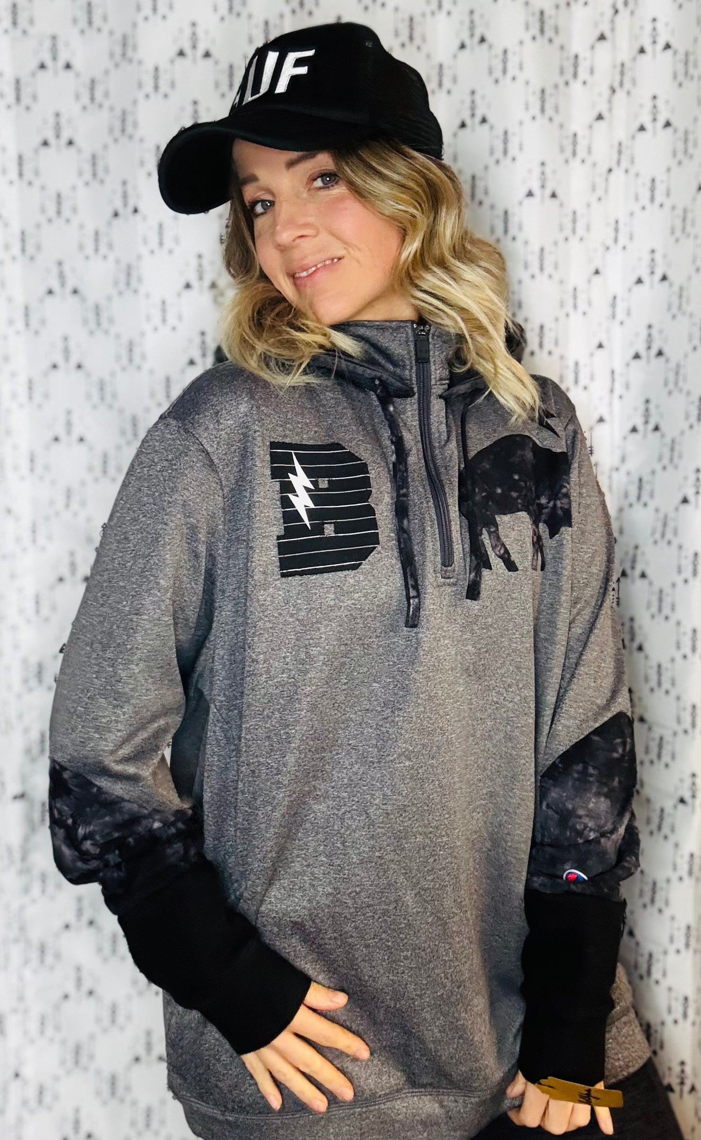 Grey Rocktober Buffalo 1/4 Zip Hoodie Size- Unisex L/XL