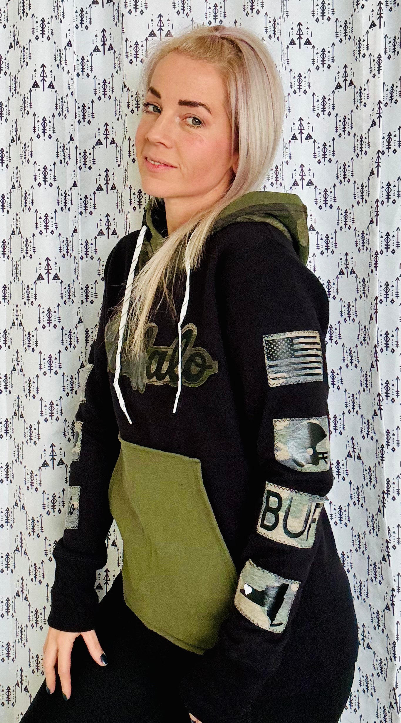 Black Salute Buffalo Hoodie Sweater Size Unisex S/M