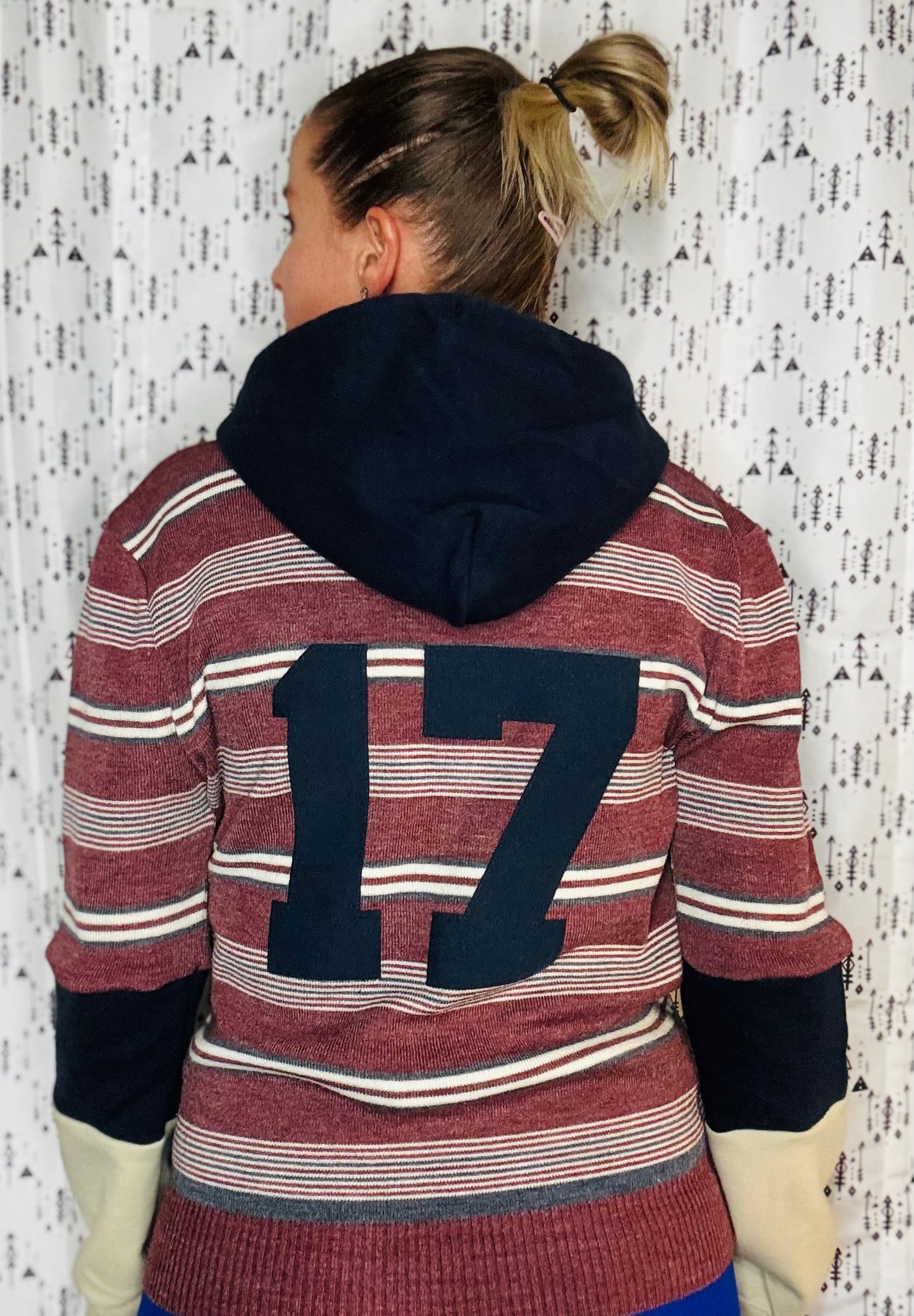 Vintage Red Striped New Balance Allen Sweater Hoodie Size- Unisex S/M
