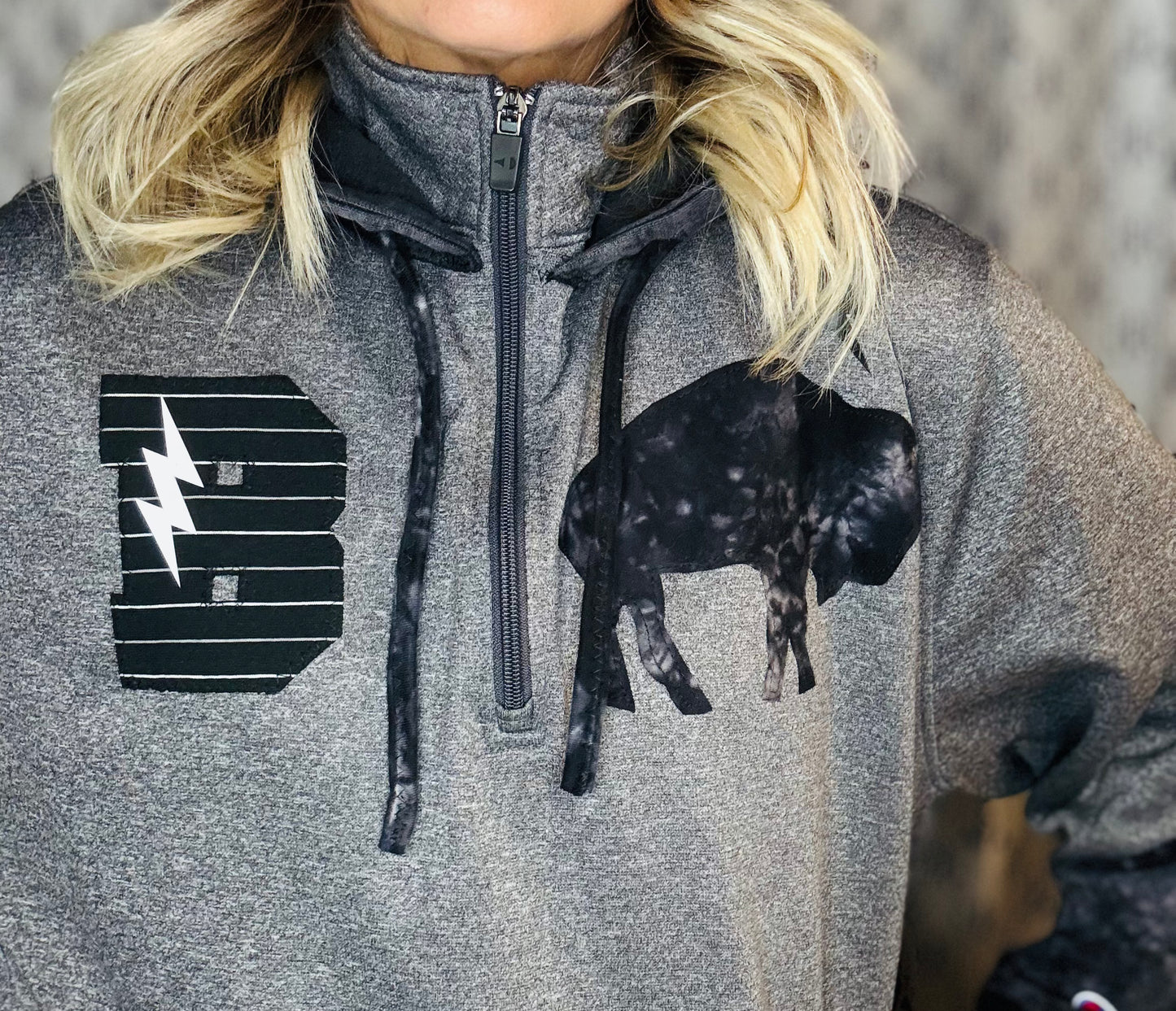Grey Rocktober Buffalo 1/4 Zip Hoodie Size- Unisex L/XL