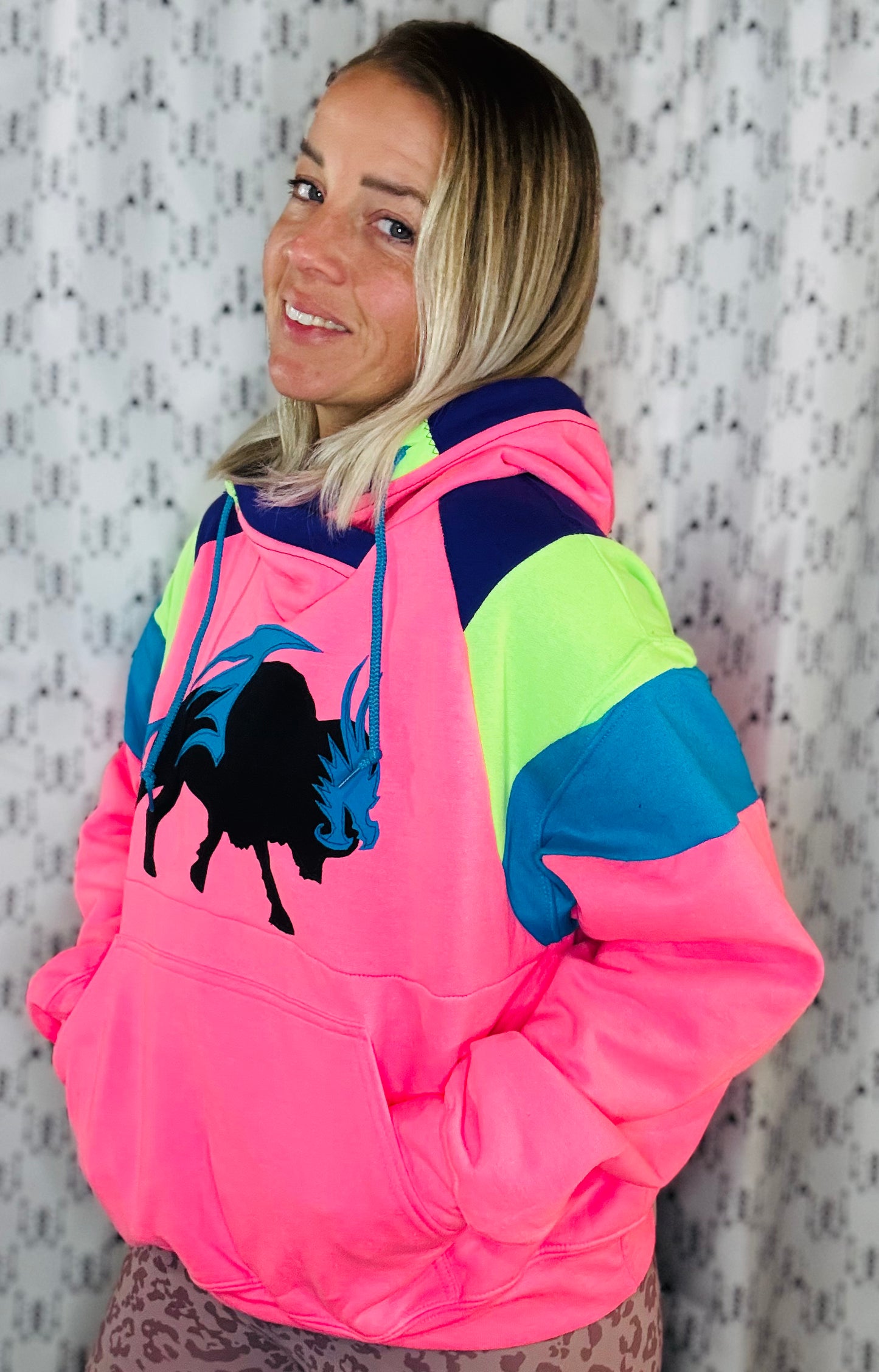 Hot Pink Buffalo Dragonboat Hoodie Women's Size-XL/2X