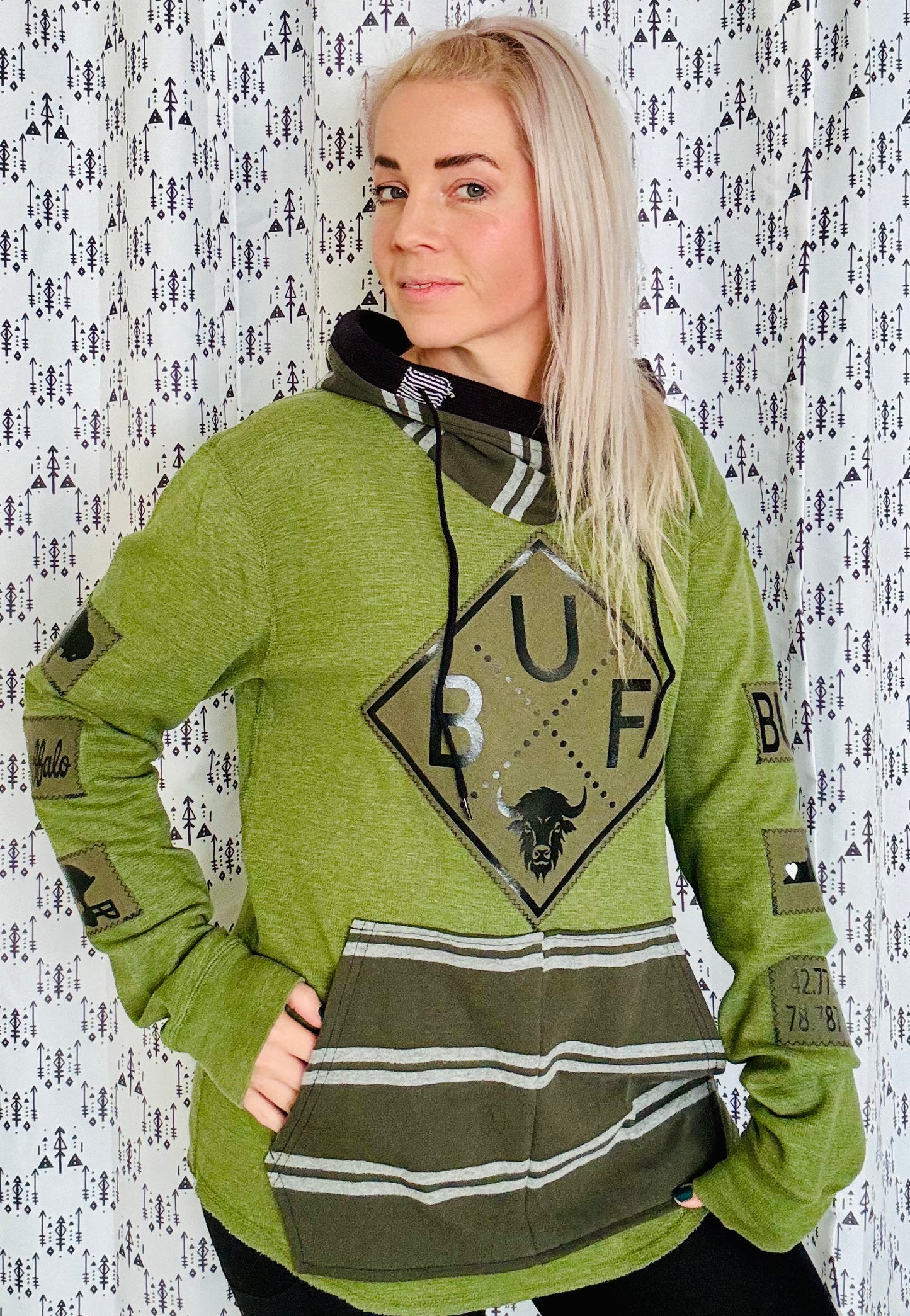 Green Salute Buffalo Hoodie Sweater Size Unisex S/M