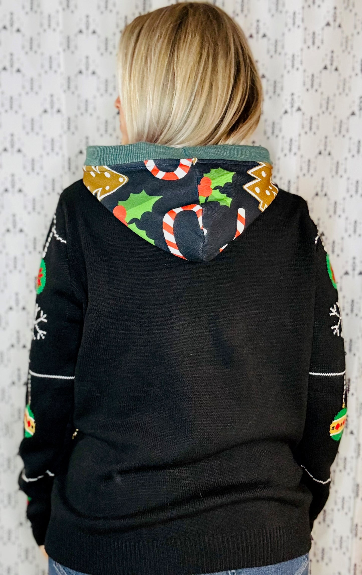 Buffalo Obsessed Ugly Sweater Hoodie Size- Women's L/XL
