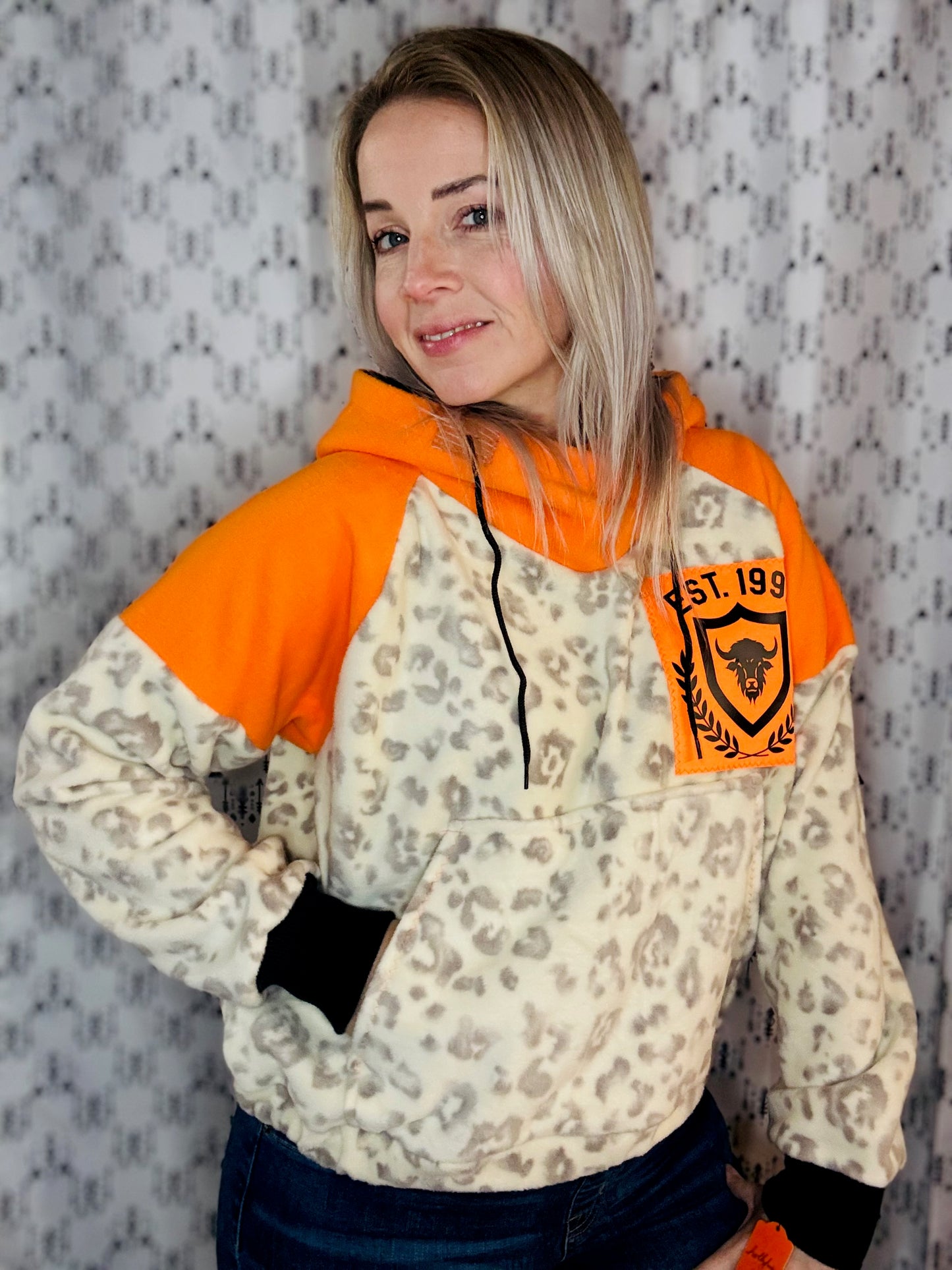 Leopard Buffalo Head Lacrosse Crop Hoodie Size- Women's L/XL