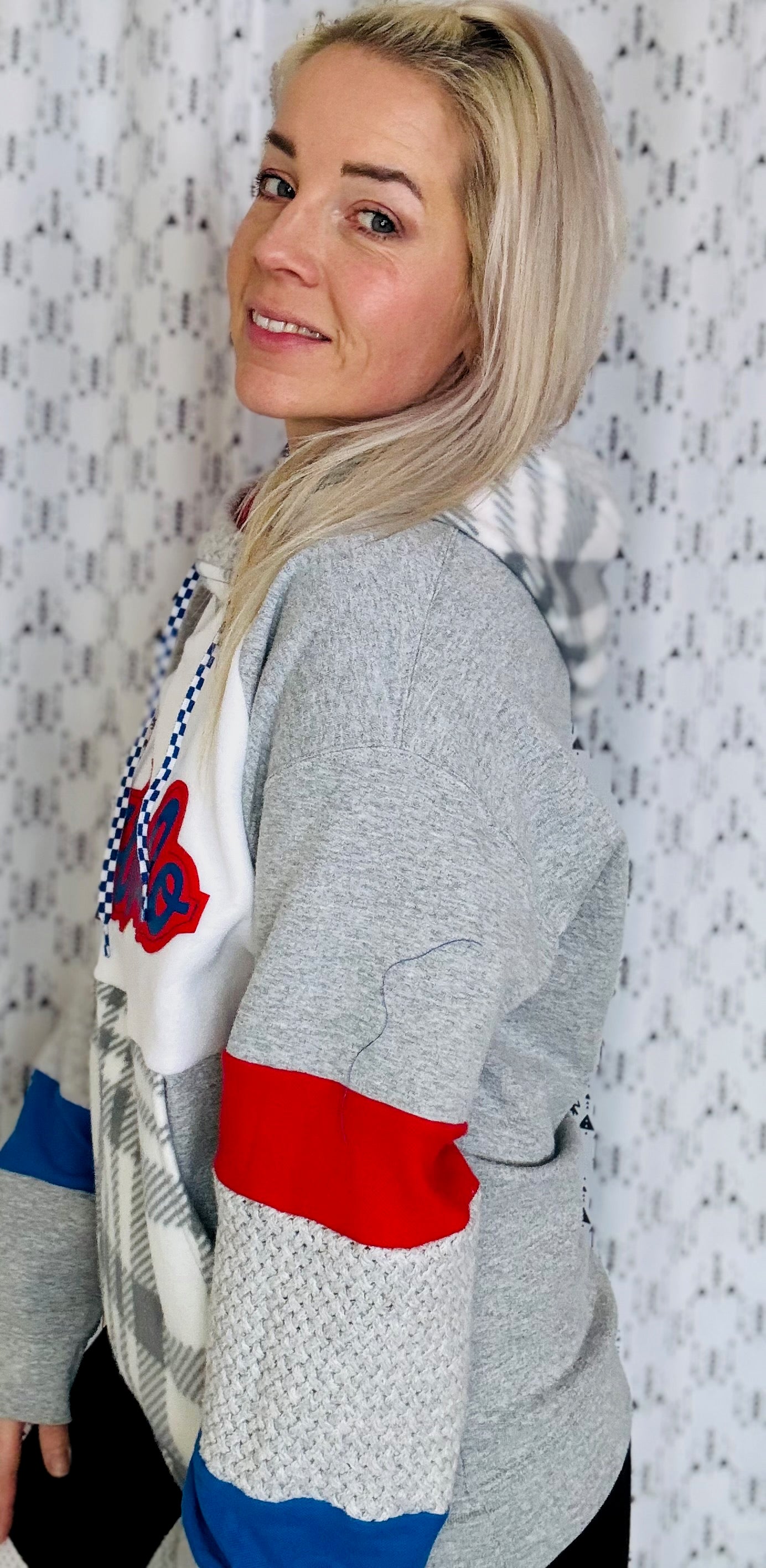 White Plaid Buffalo Hoodie Size- Women's M/L