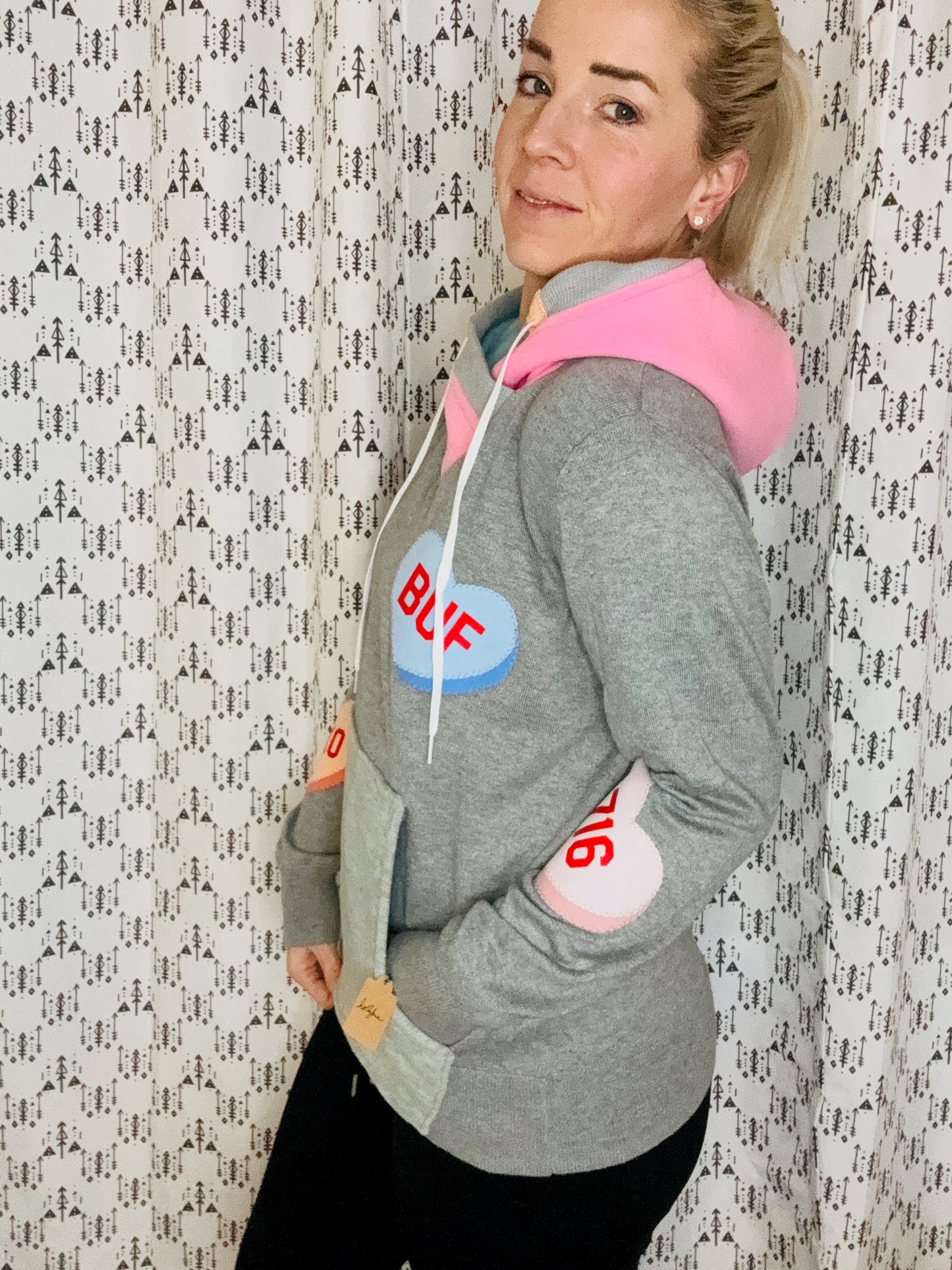 Grey All-Over Buffalo Conversation Heart Sweater Hoodie Size- Women's M/L
