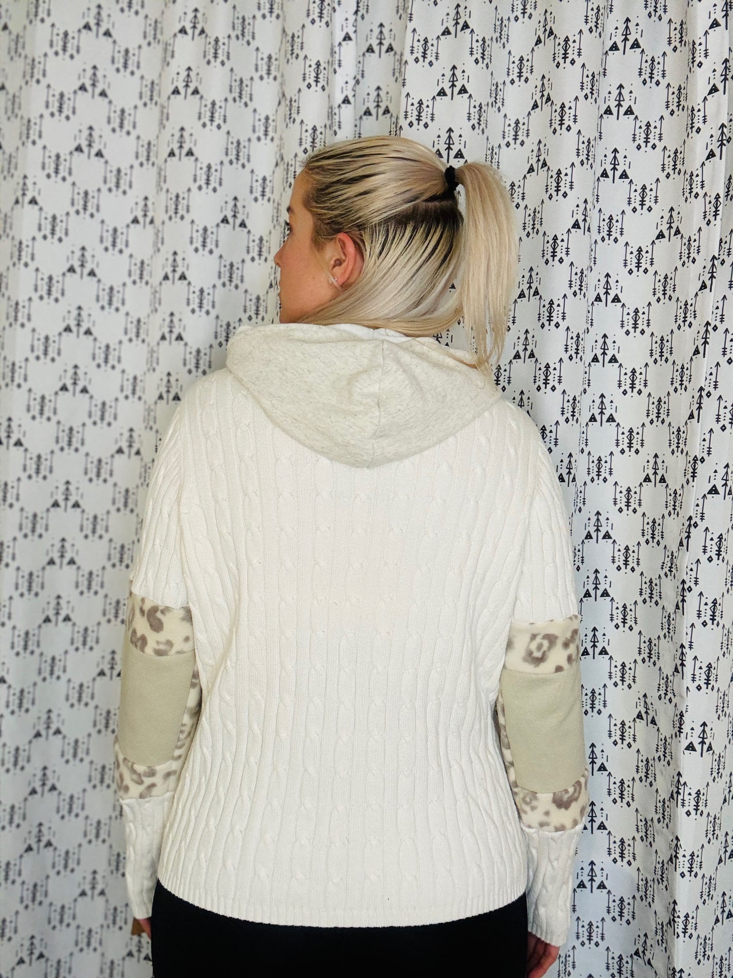 Cream Leopard Meets Buffalo Cable Sweater Hoodie Size- Women's L/XL