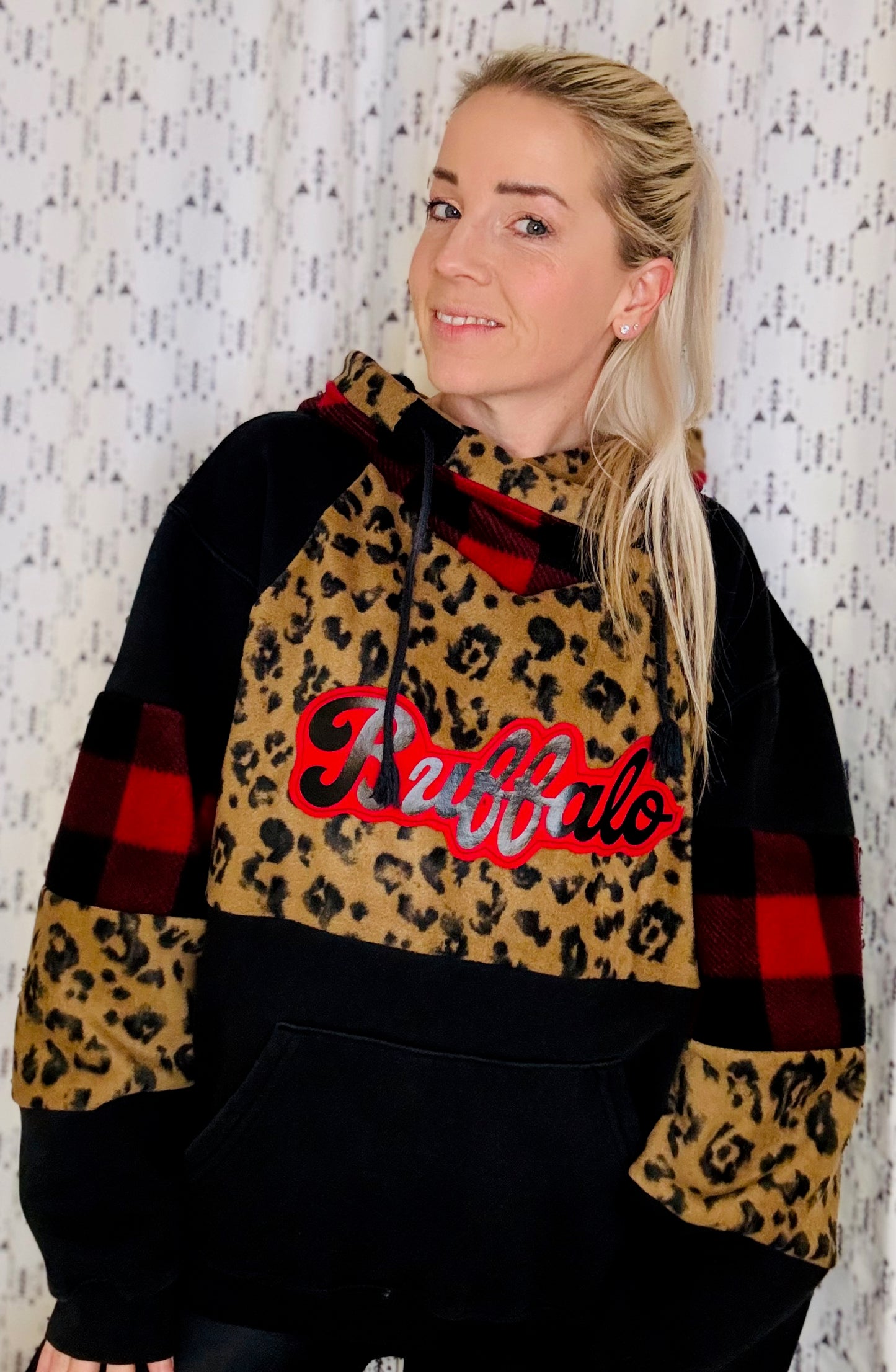 Red Plaid & Leopard Buffalo Hoodie Size- Women's L/XL