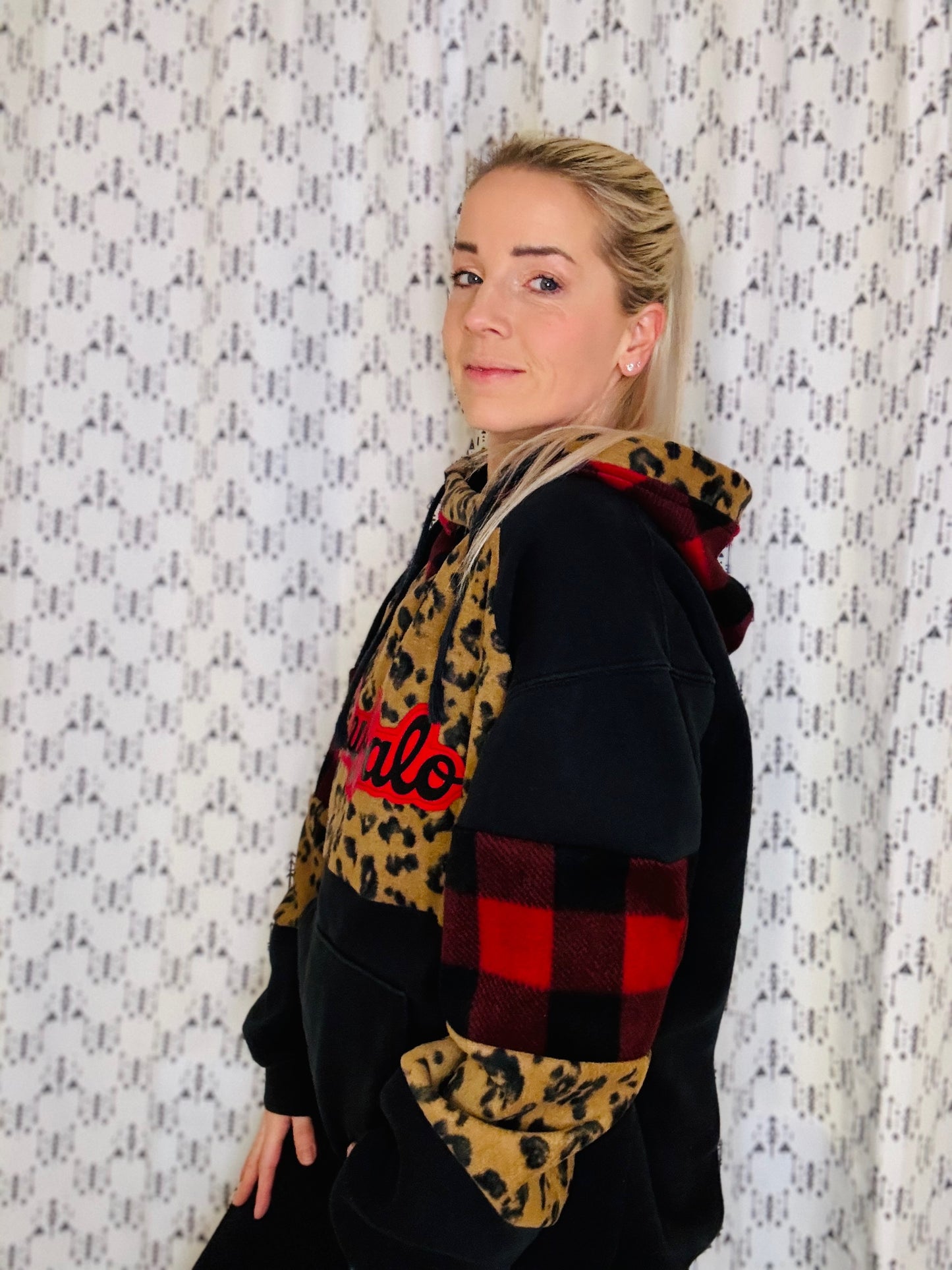 Red Plaid & Leopard Buffalo Hoodie Size- Women's L/XL