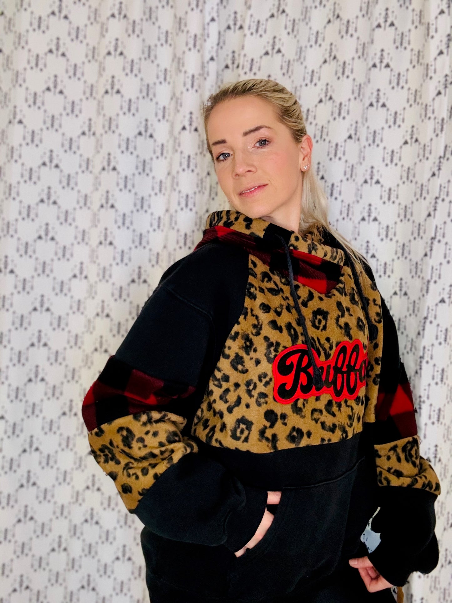 Red Plaid & Leopard Buffalo Hoodie Size- Women's L/XL