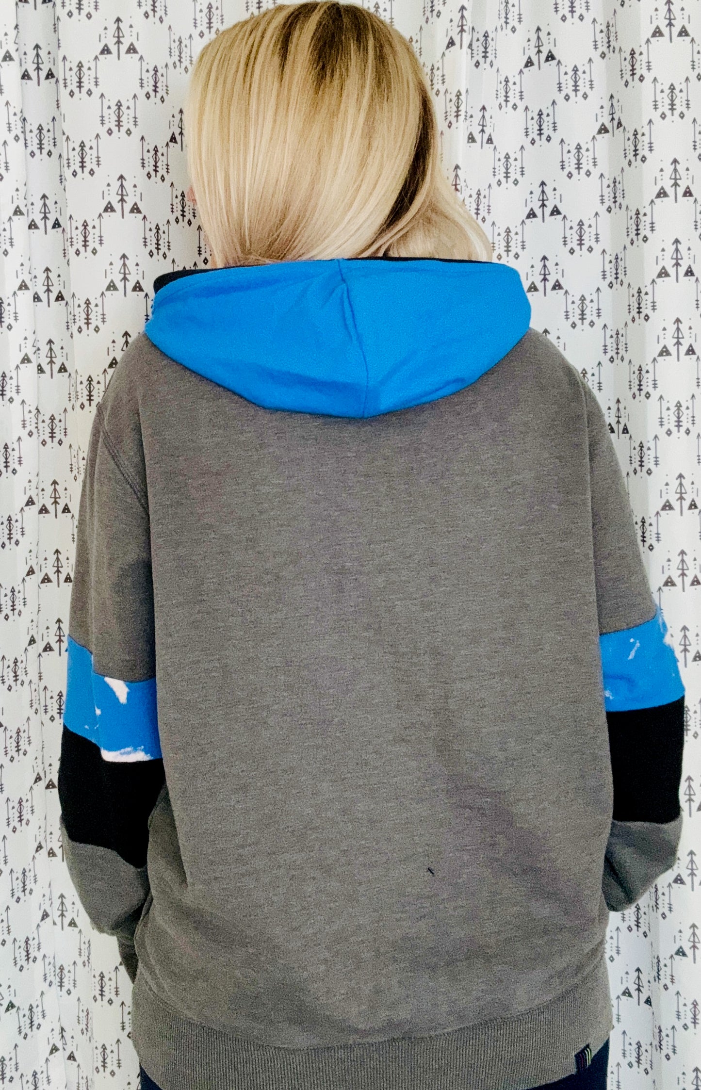 Grey Color-Block Tie Dye Buffalo Hoodie Size Unisex-M/L