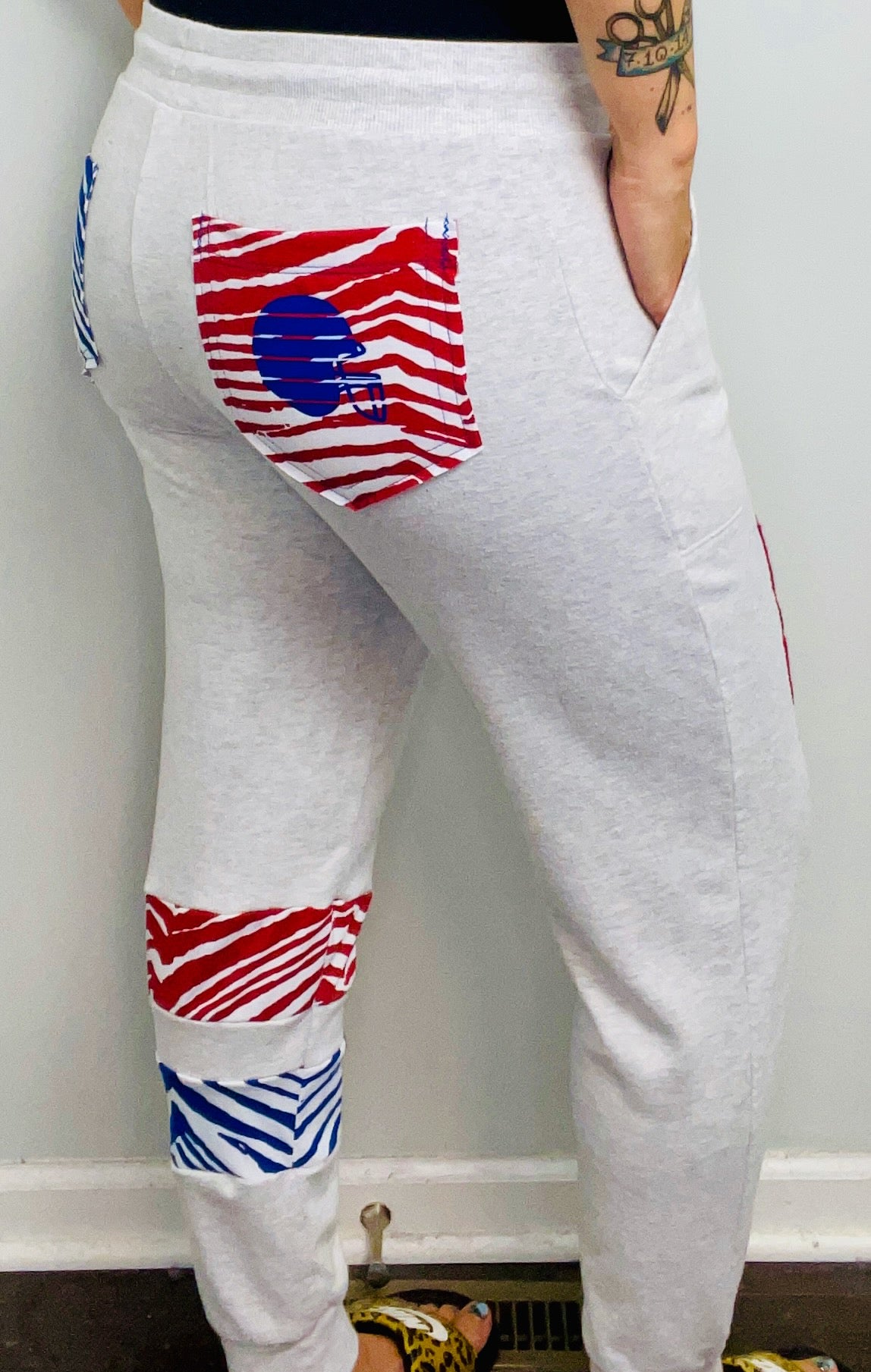 Light Grey Zubaz Buffalo Joggers Size- Unisex S/M