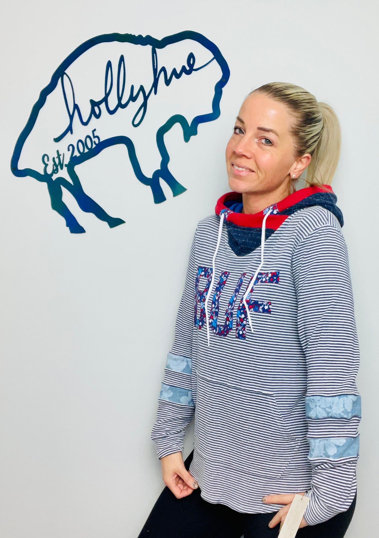 Vintage Striped Americana BUF Hoodie Size- Women's M/L