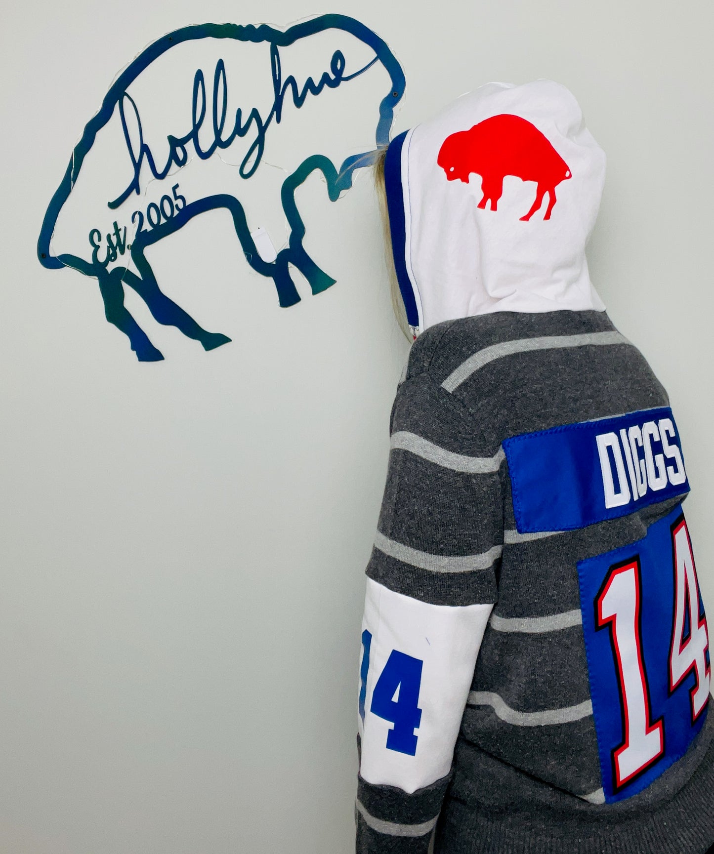 Diggs #14 Heartthrob Buffalo Sweater Hoodie Size-Unisex S/M