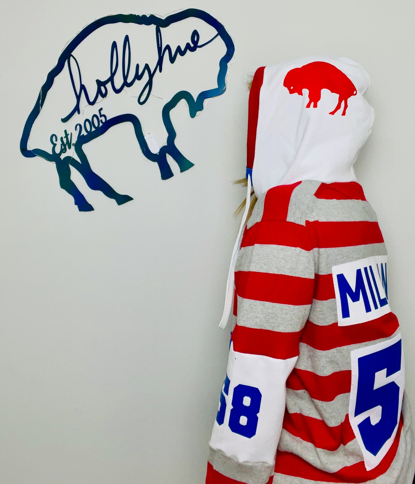 Milano Heartthrob Buffalo Sweater Hoodie Size-Unisex M/L