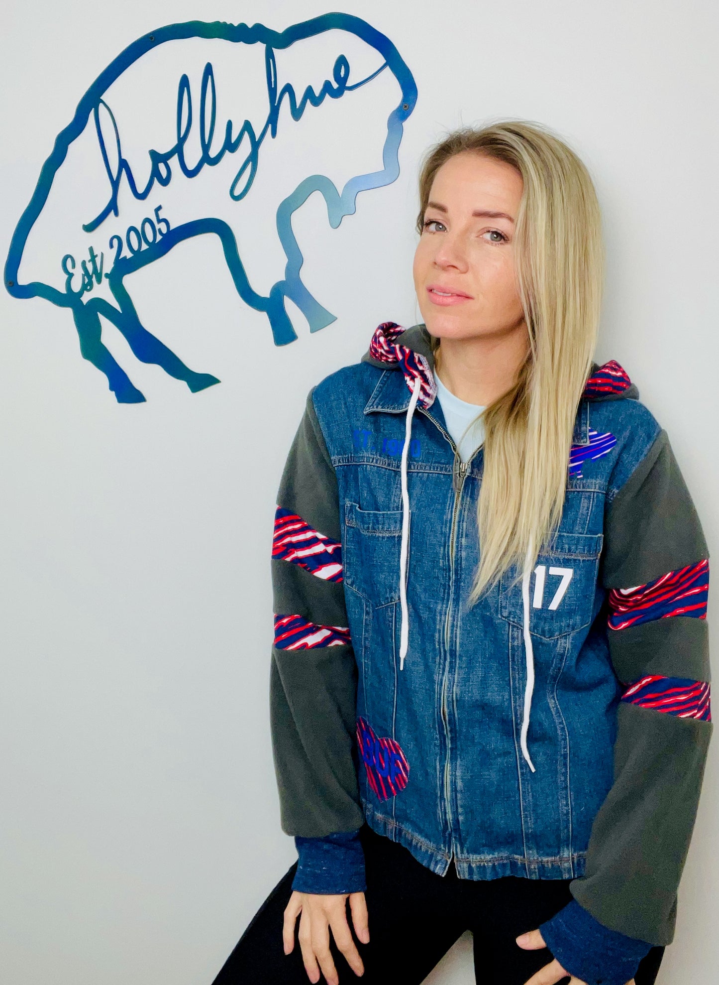 Throwback Buffalo and Zubaz Denim Jacket Size- Women's M
