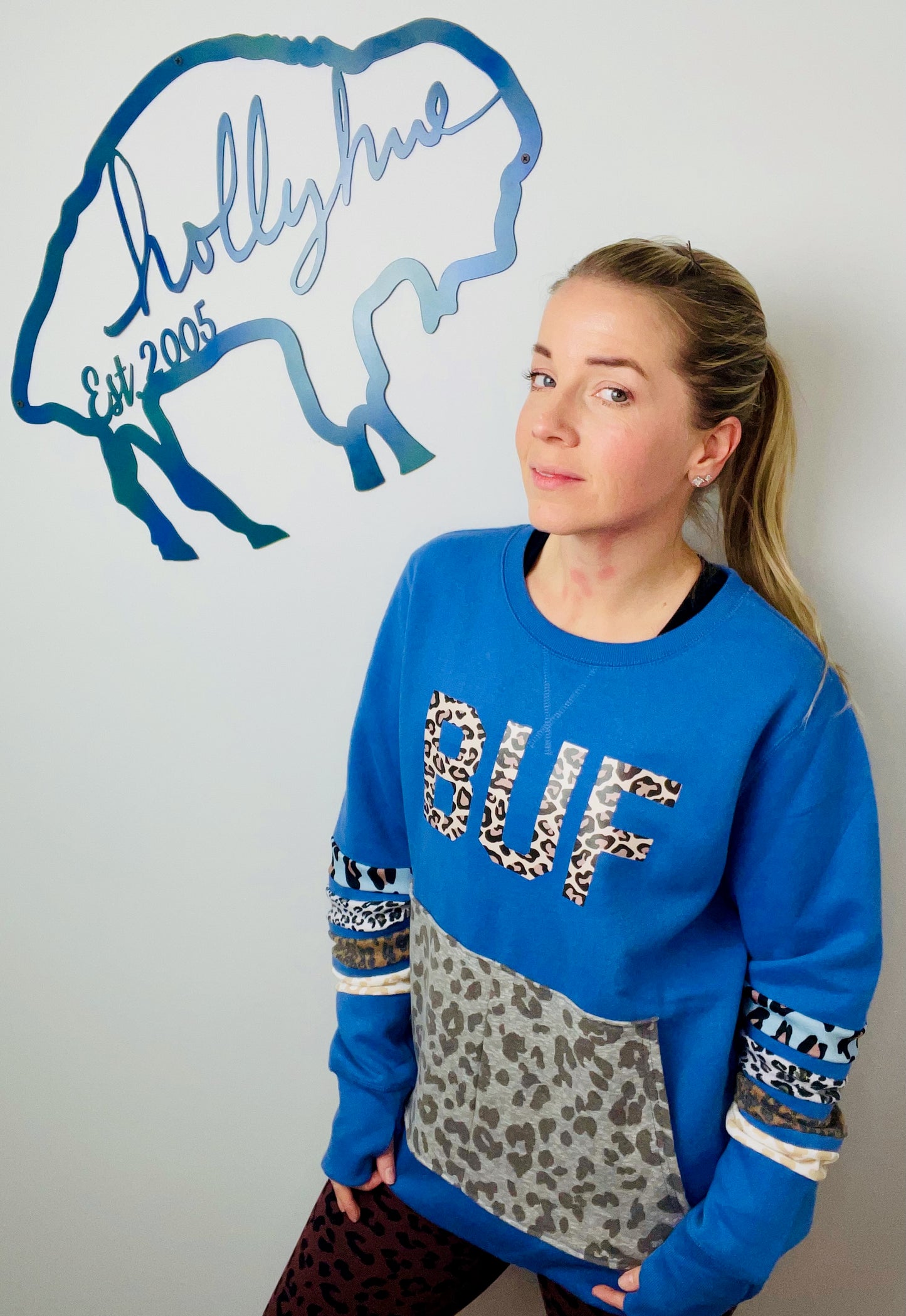 Slate Blue BUF Leopard Crewneck Size- Women's L/XL