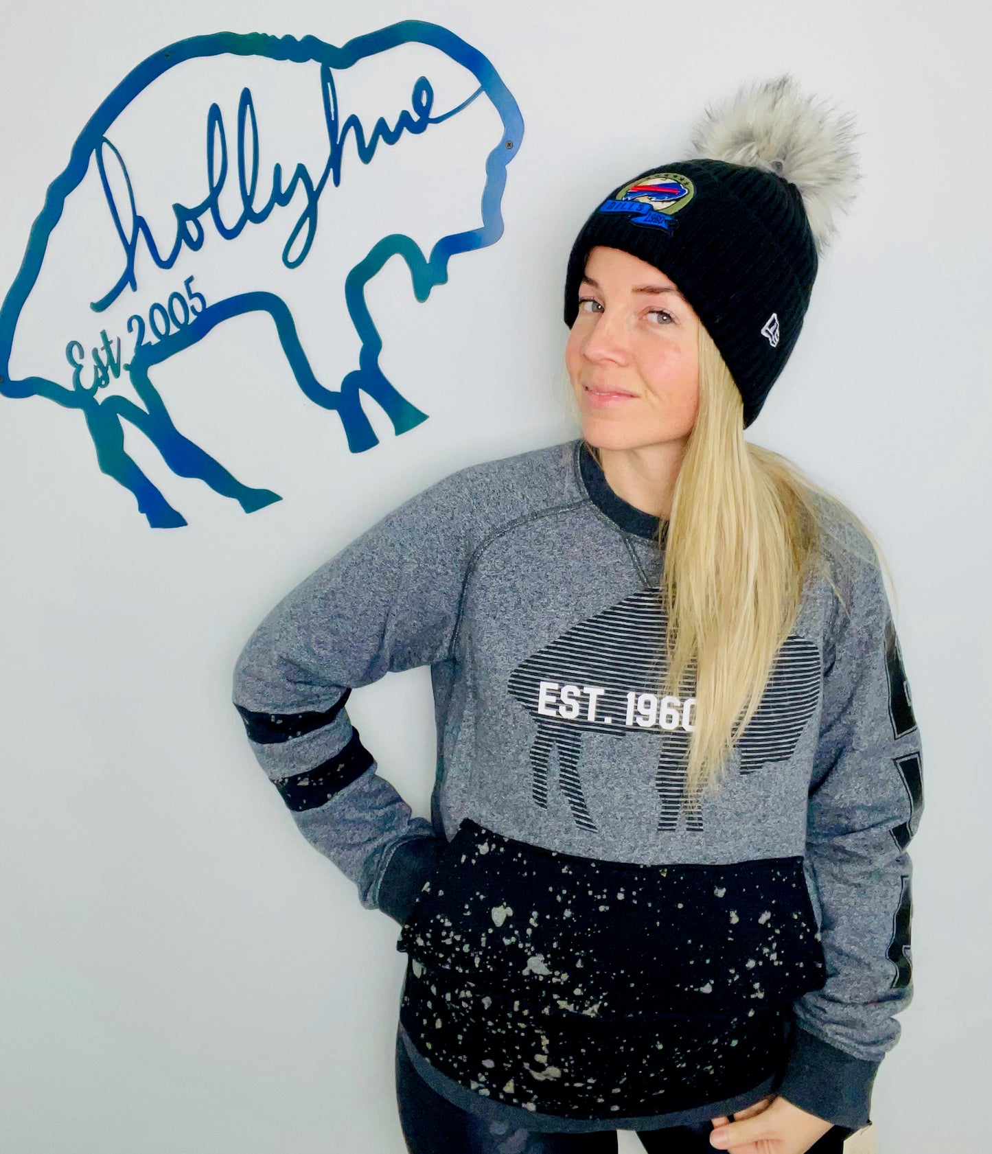 Heather Grey Throwback BUF Crewneck Size- Unisex M/L