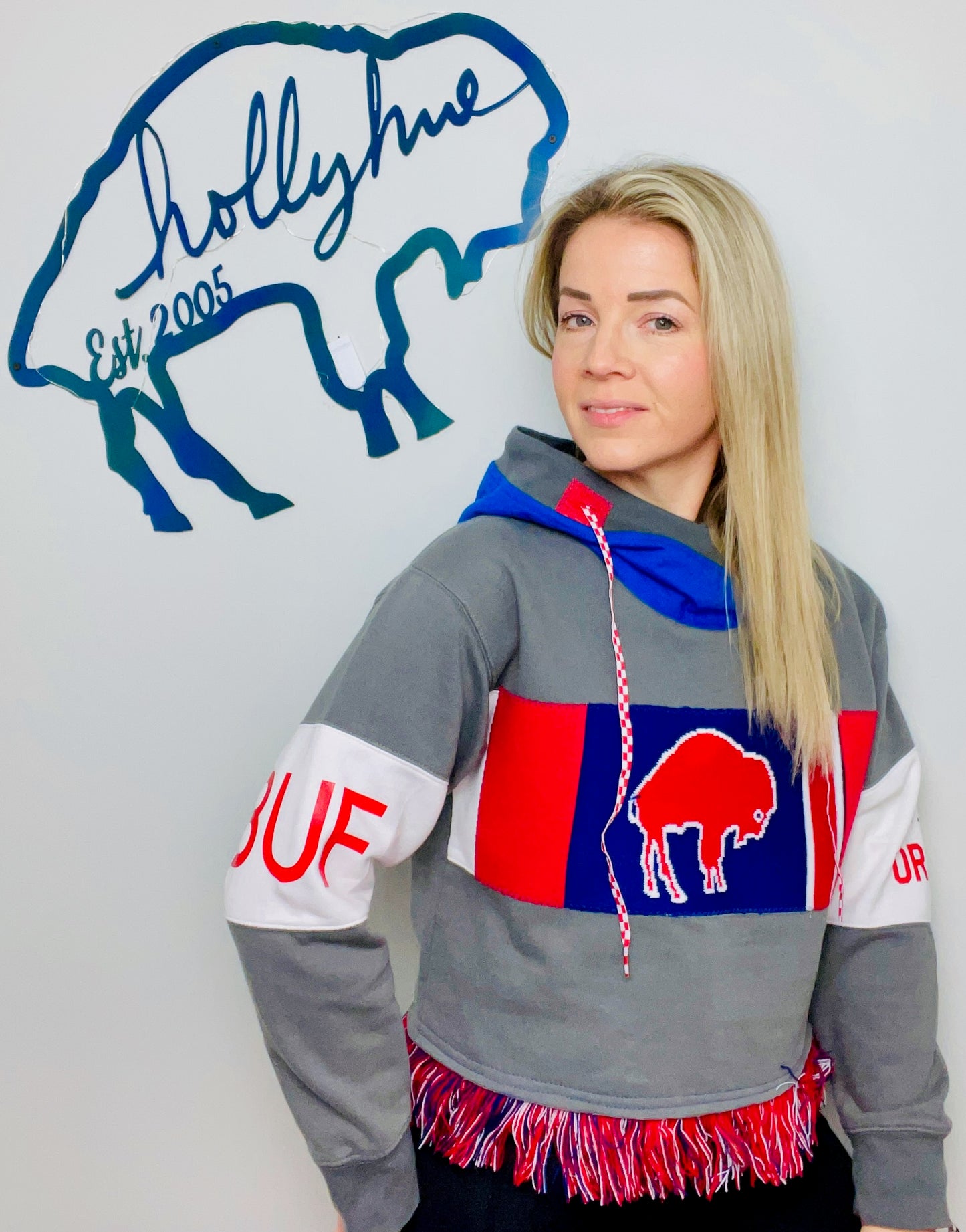 Grey Throwback Buffalo Sweater Crop Hoodie Size- Women's M/L