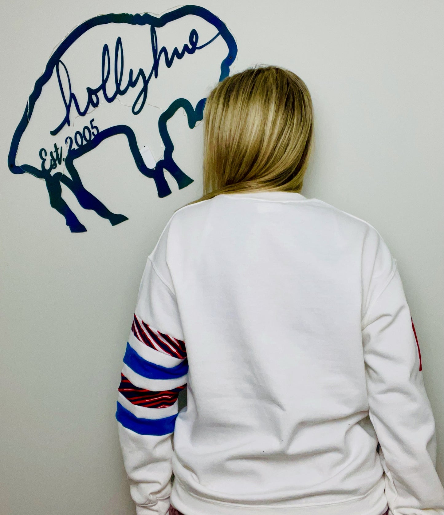 White Allen Varsity Buffalo Crewneck Size- Unisex M/L