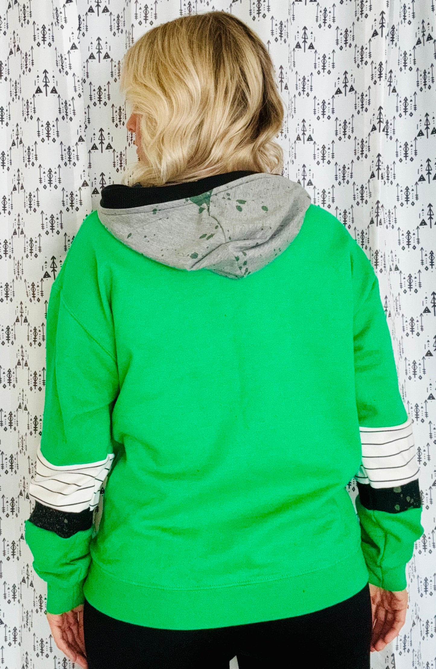 Green Color-blocked Sandworm Hoodie Size- Unisex M/L