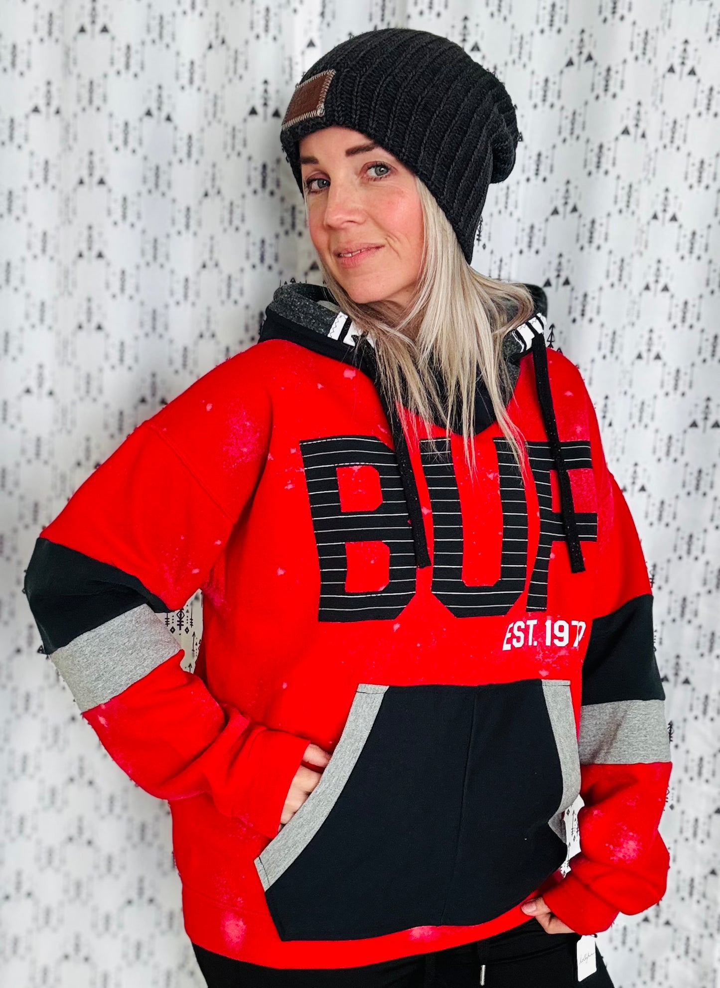 90’s Vibe Red Buffalo Hockey Hoodie Size- Unisex L/XL