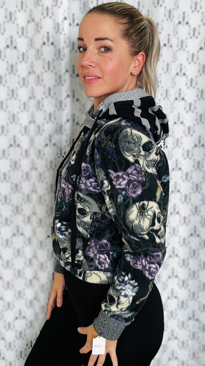 Skulls & Flowers Fleece Crop Hoodie Size- Women’s M/L