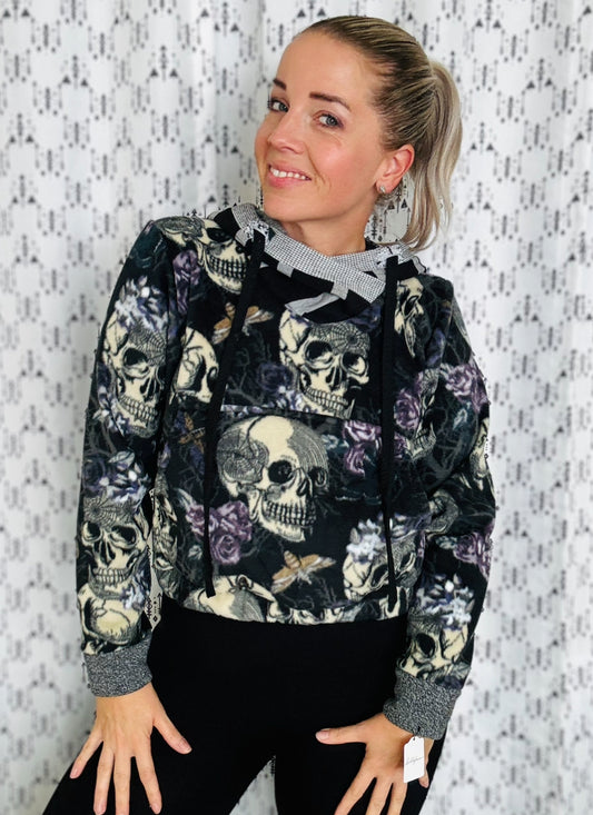 Skulls & Flowers Fleece Crop Hoodie Size- Women’s M/L