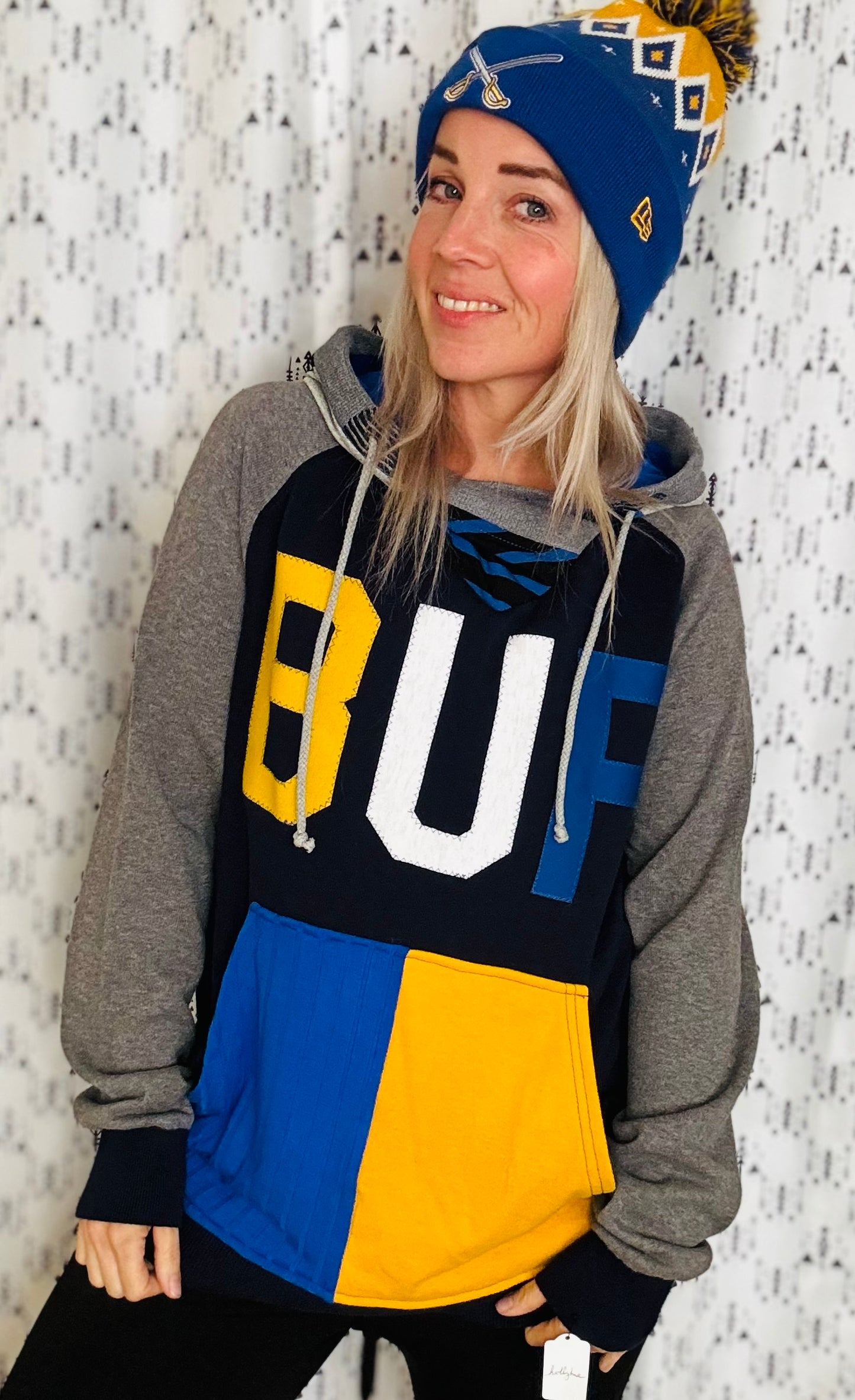 Buffalo Hockey Color-Block Hoodie Size- Unisex M/L