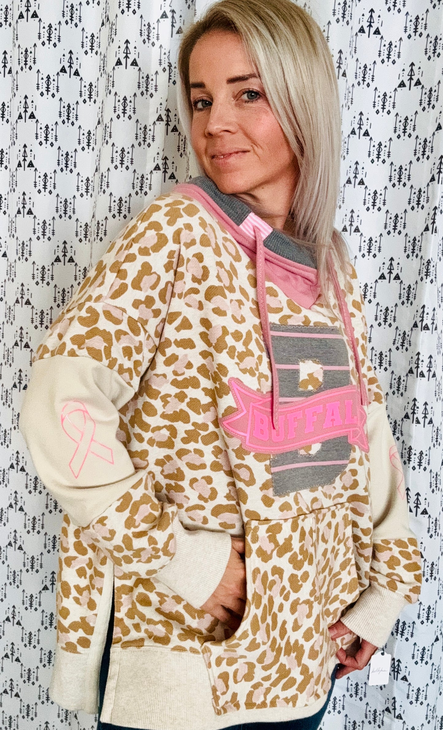 Cream & Pink Leopard Buffalo Hoodie Size- Women’s XL/2X