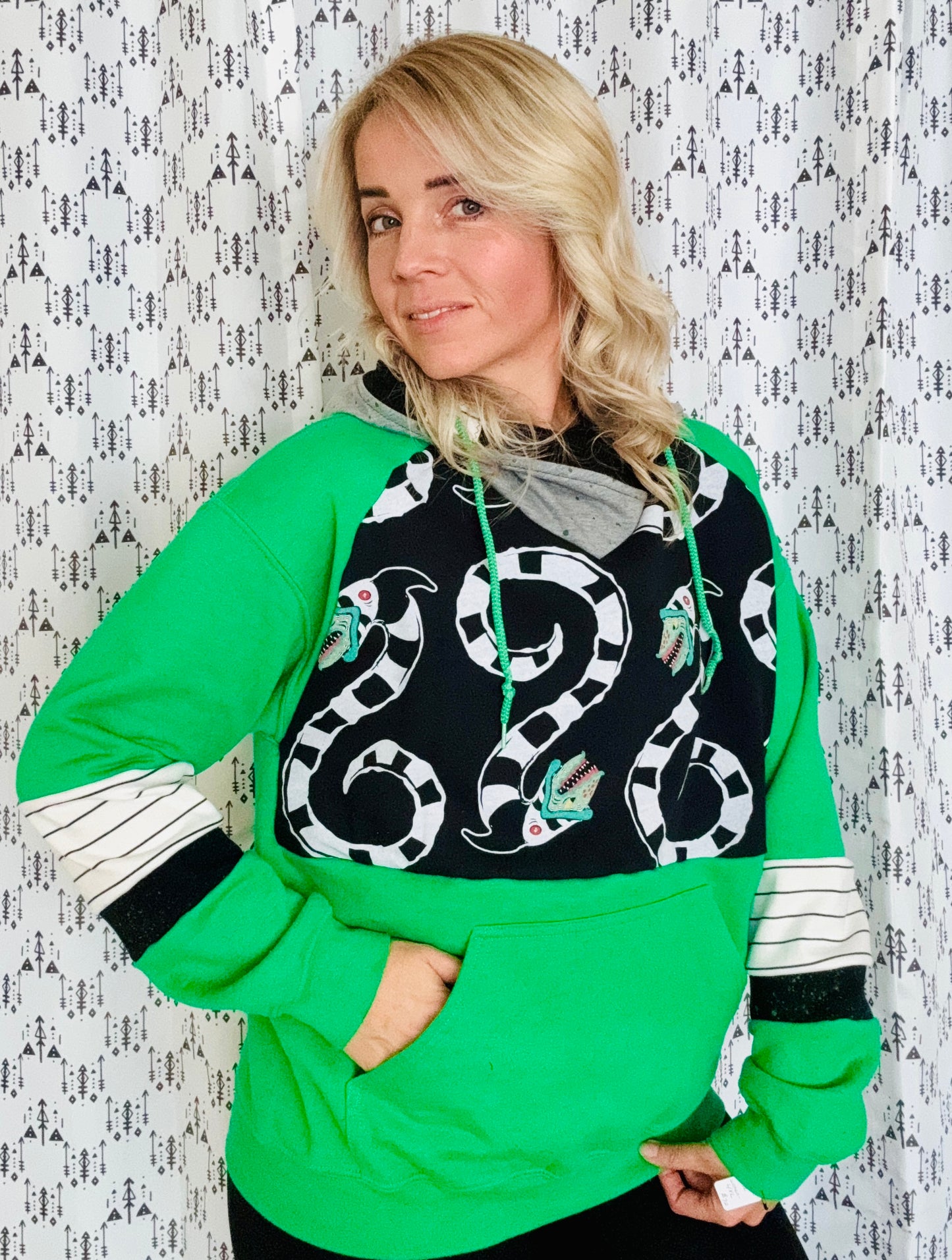 Green Color-blocked Sandworm Hoodie Size- Unisex M/L