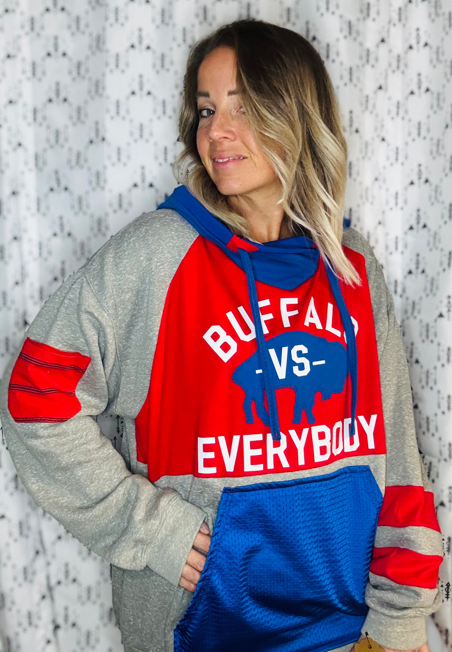 Color-Block Buffalo Vs Everybody Hoodie Size- Unisex XL/2X